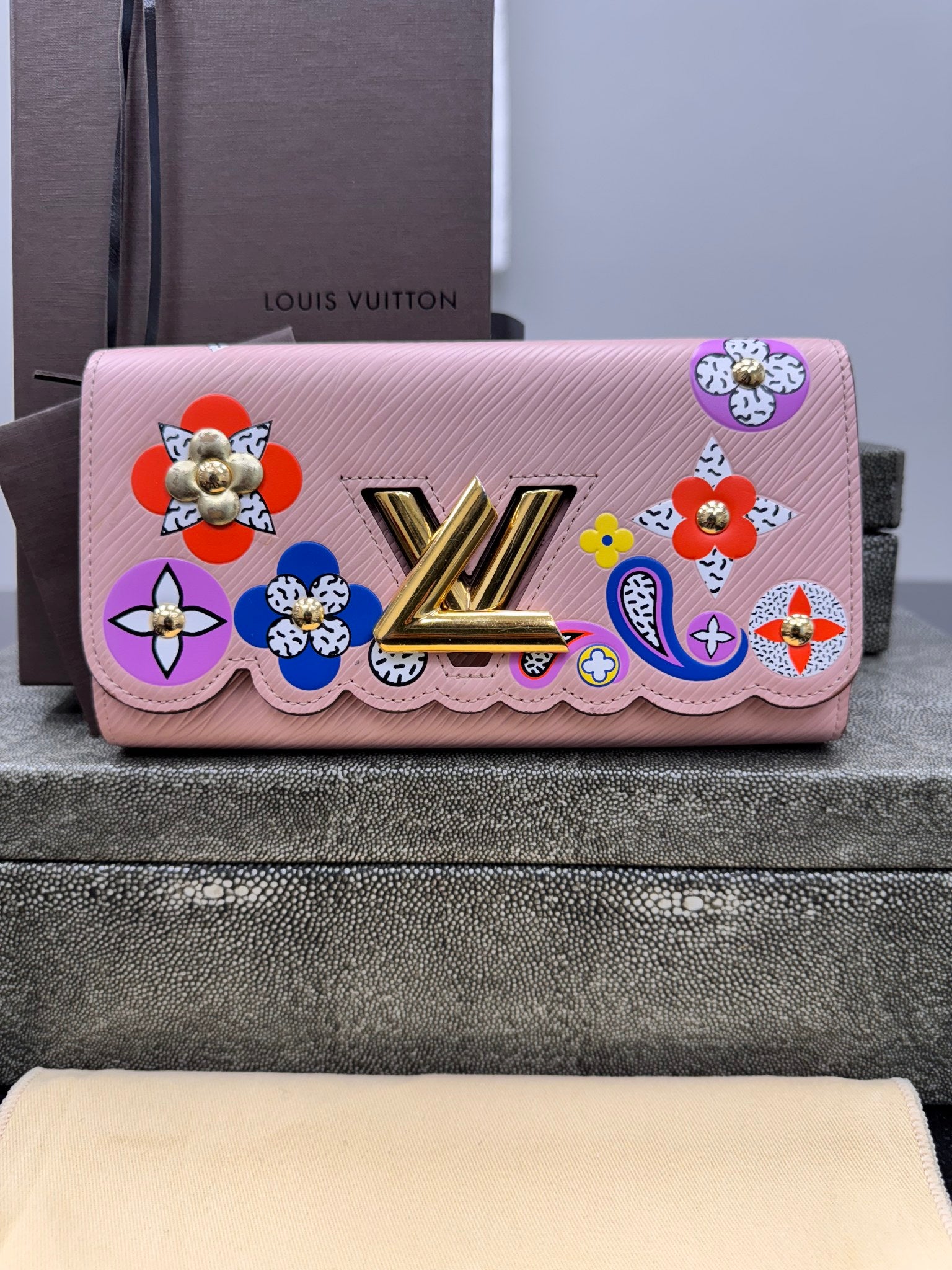 Louis Vuitton Pink Epi Leather Blooming Flowers Limited Edition Twist Long Wallet