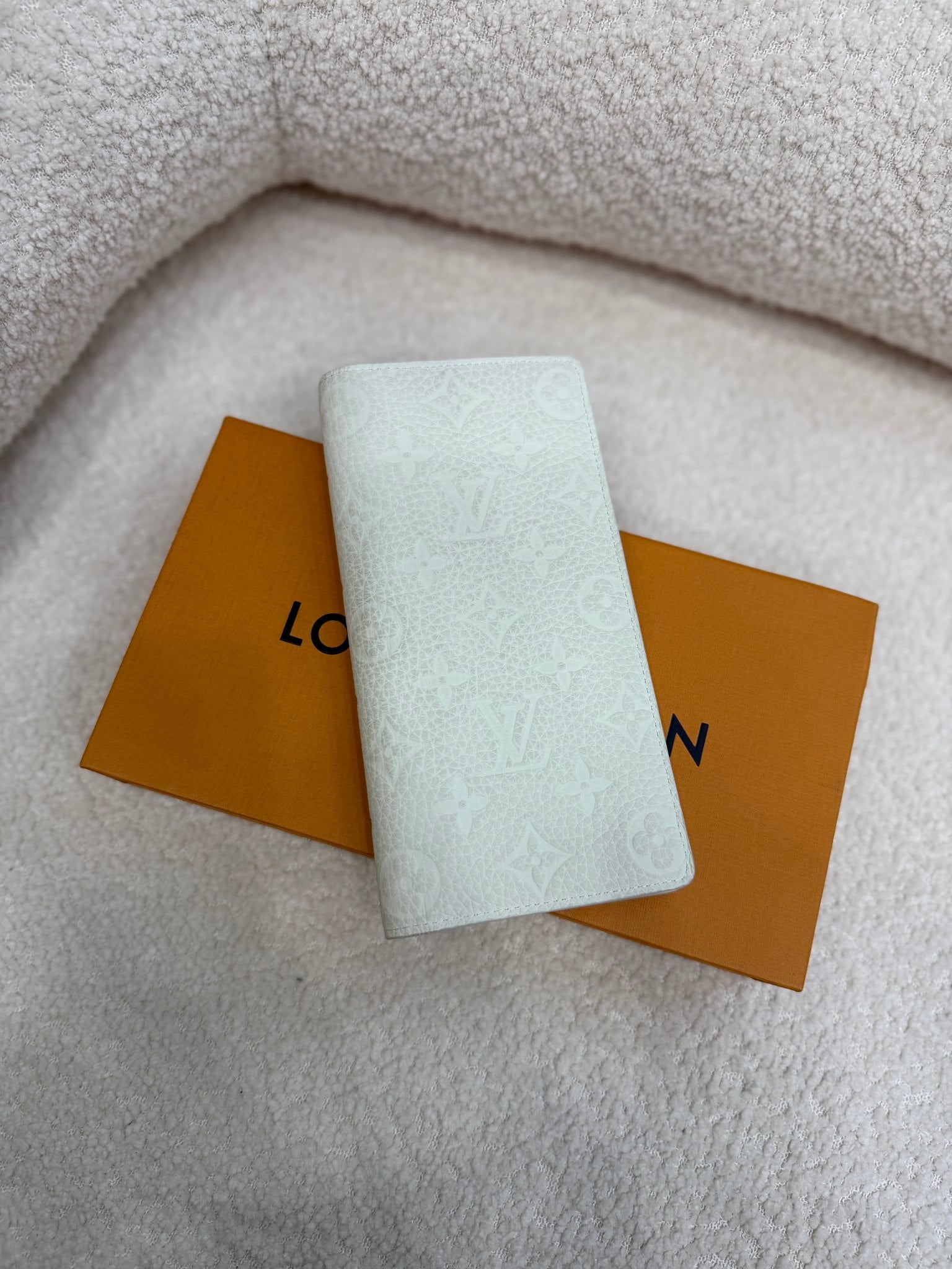 Louis Vuitton White Monogram Brazza MM Wallet