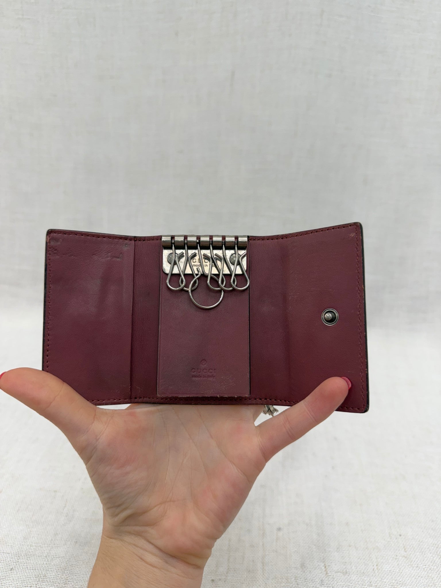 Gucci Pink Blooms Supreme Canvas 6 Key Ring Case