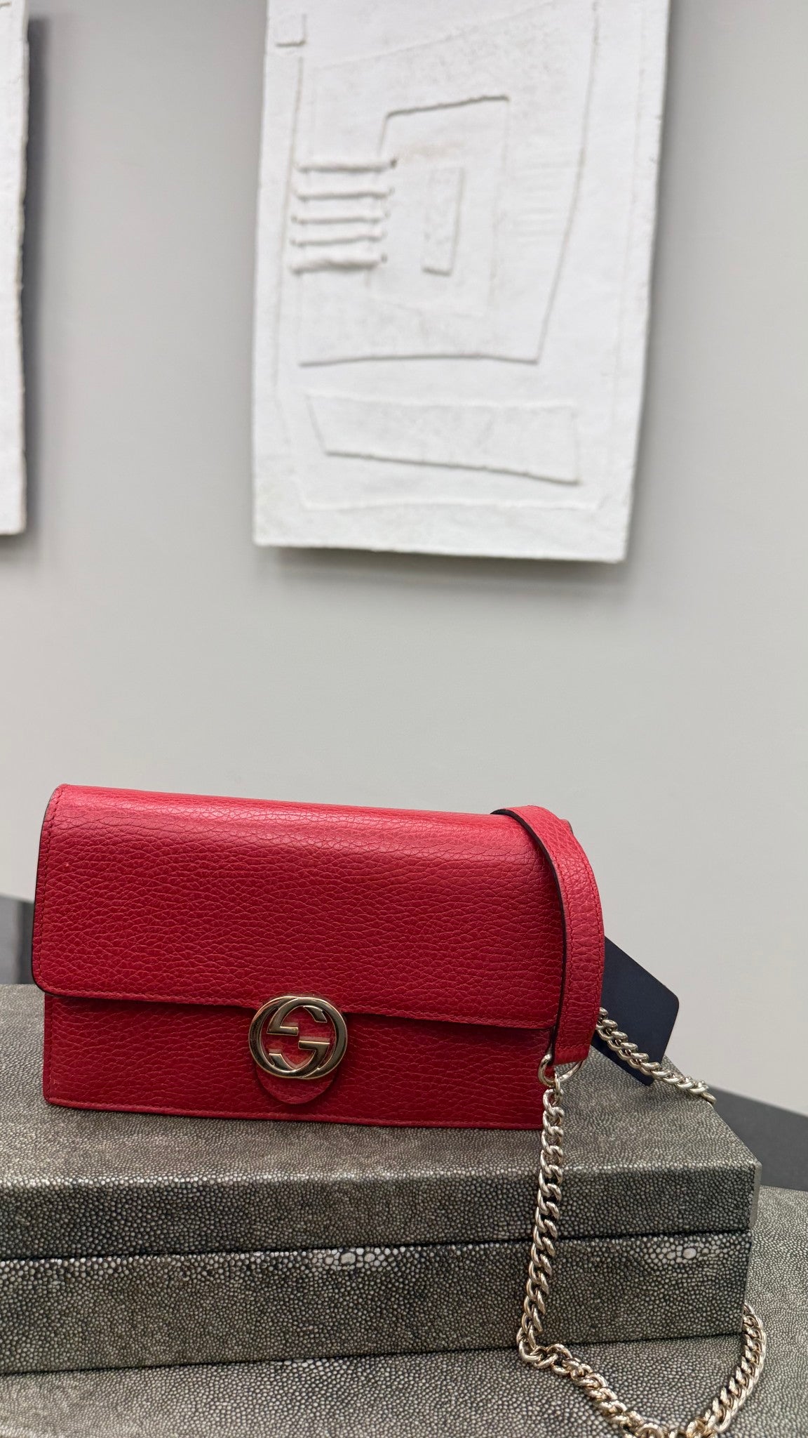 Gucci Red Grained Leather Interlocking G Wallet On A Chain