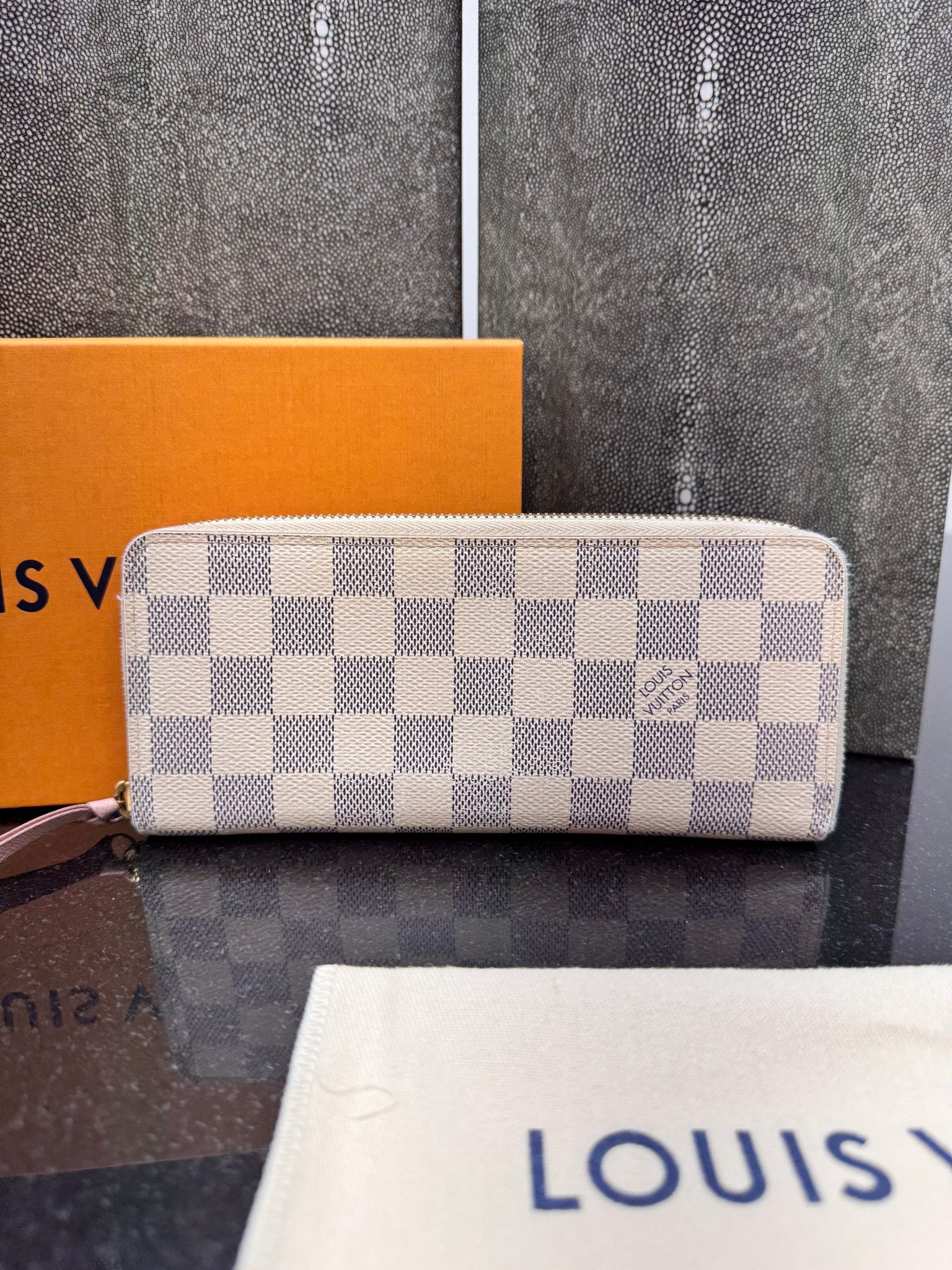 Louis Vuitton Damier Azur Zippy Wallet