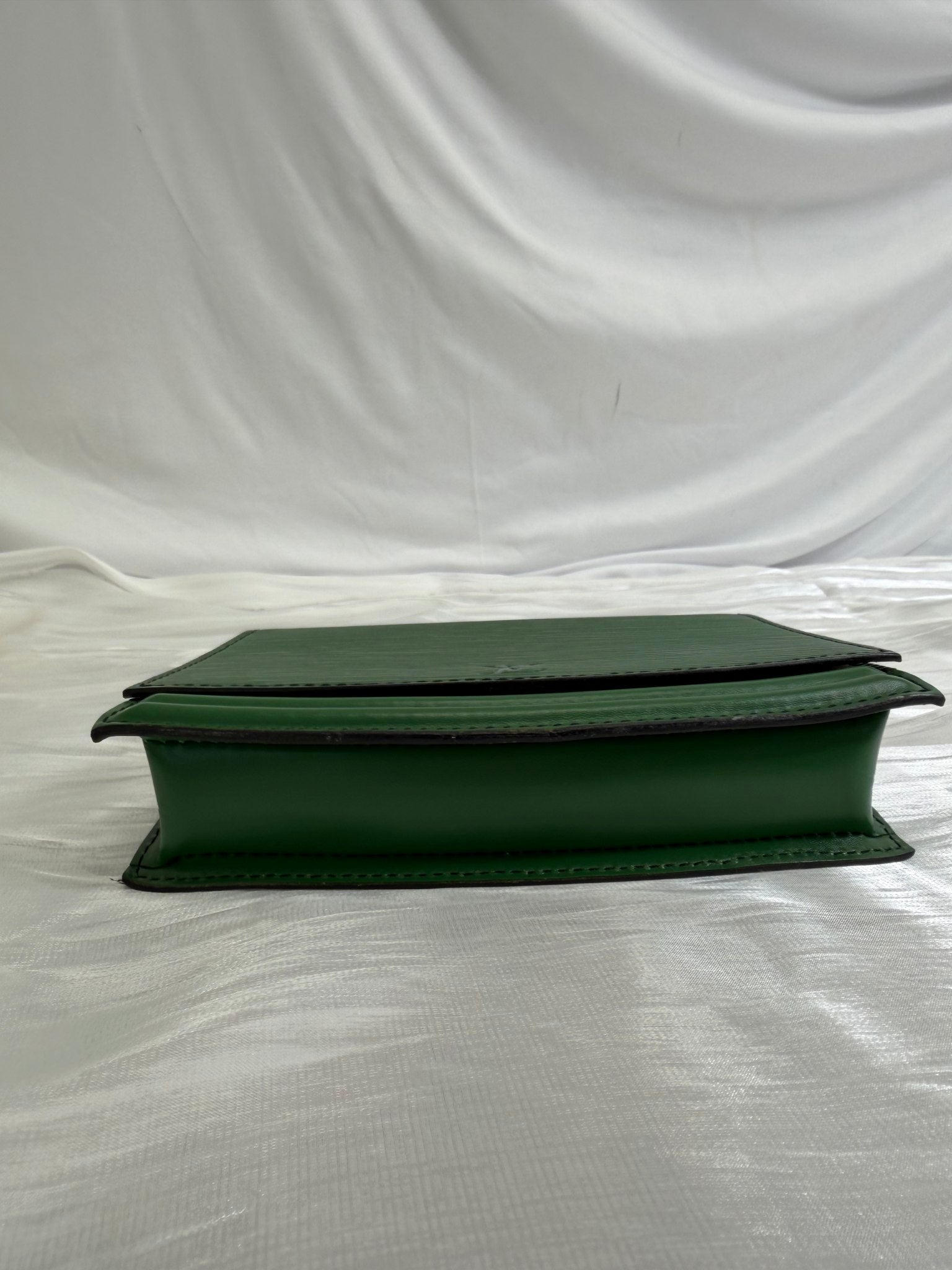 Louis Vuitton Green Epi Leather Tilsitt Belt Bag