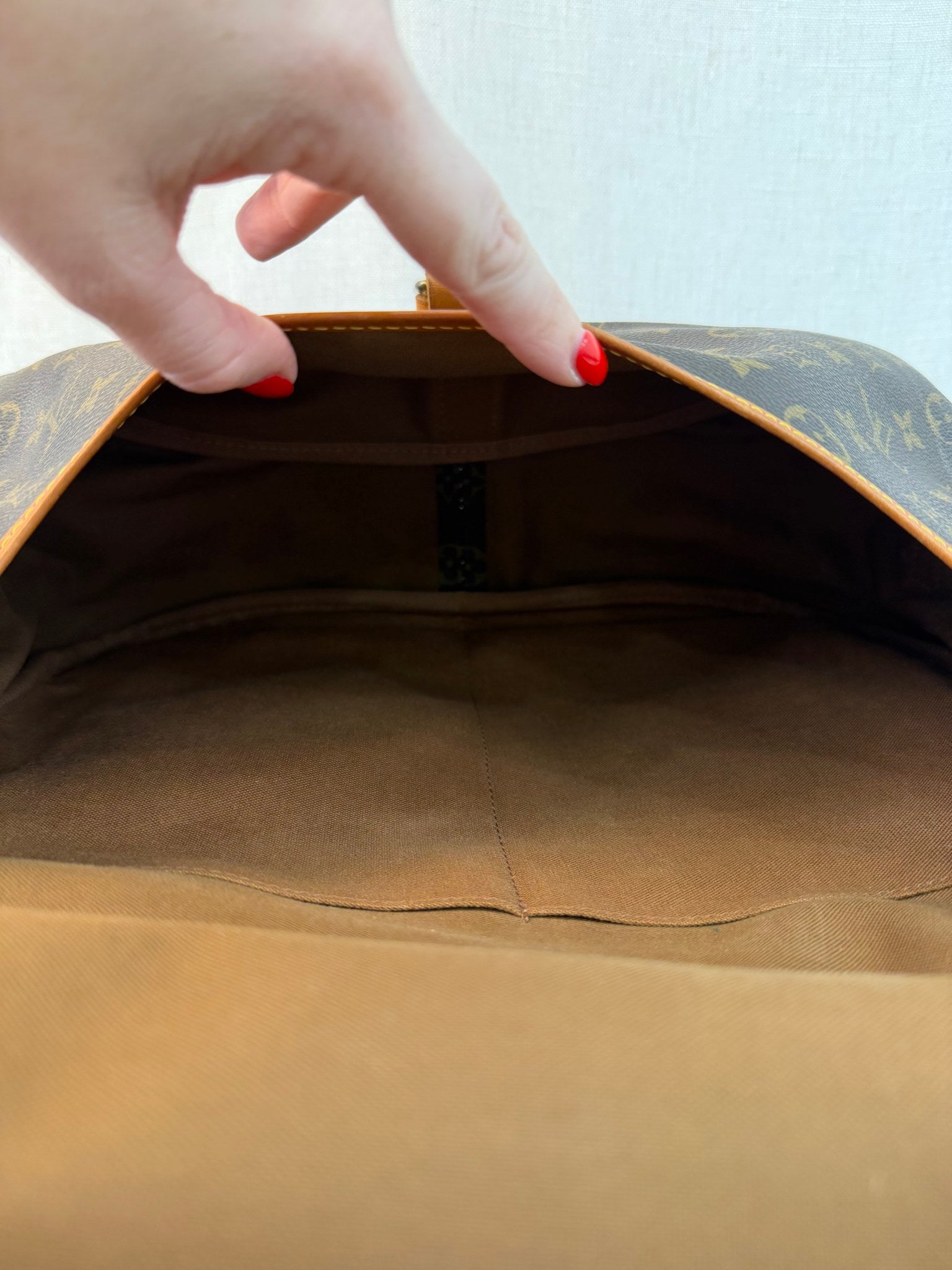 Louis Vuitton Monogram Saumur 35 Shoulder Bag