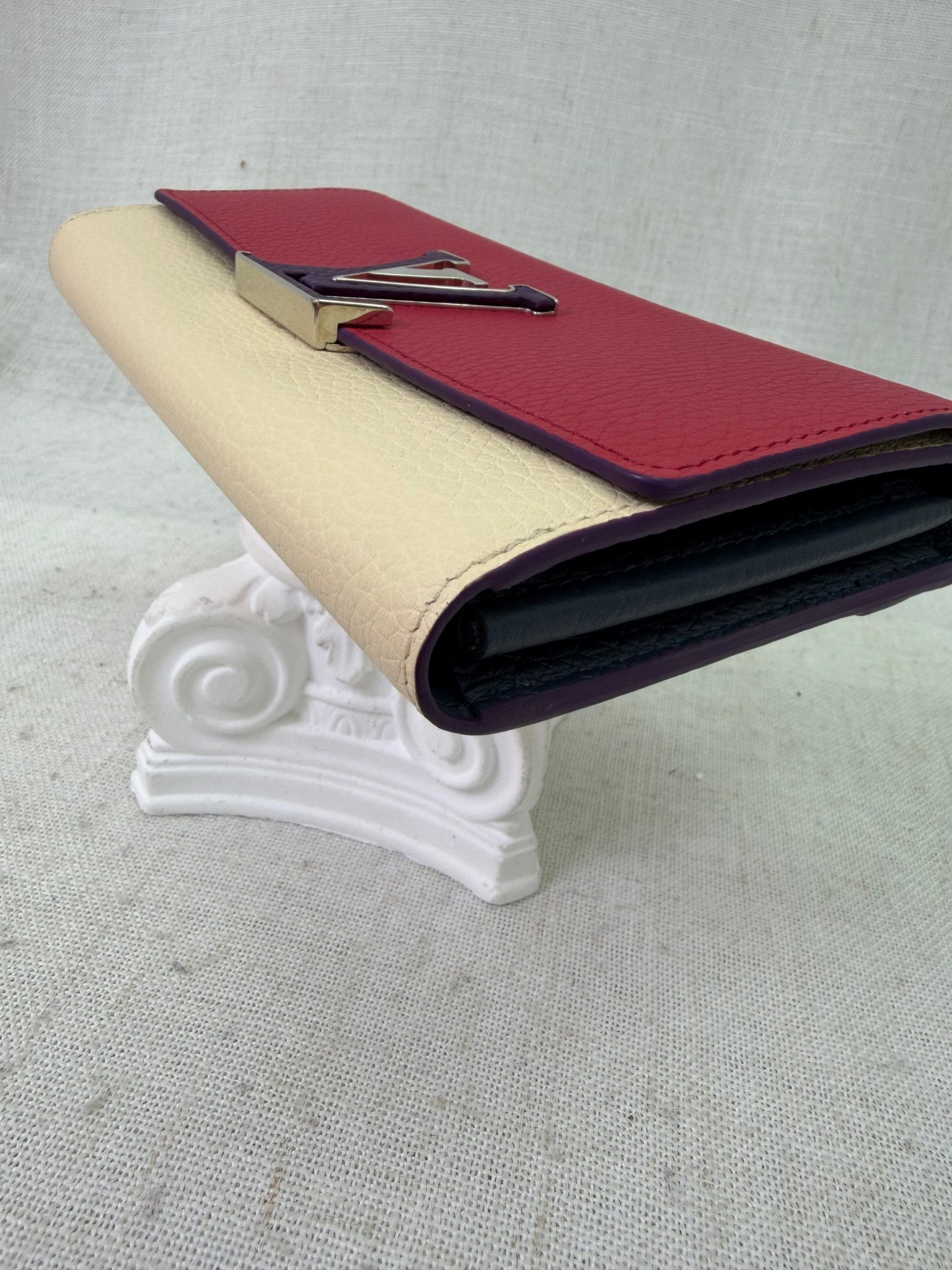 Louis Vuitton Multicolored Taurillon Leather Capucine Sarah Wallet