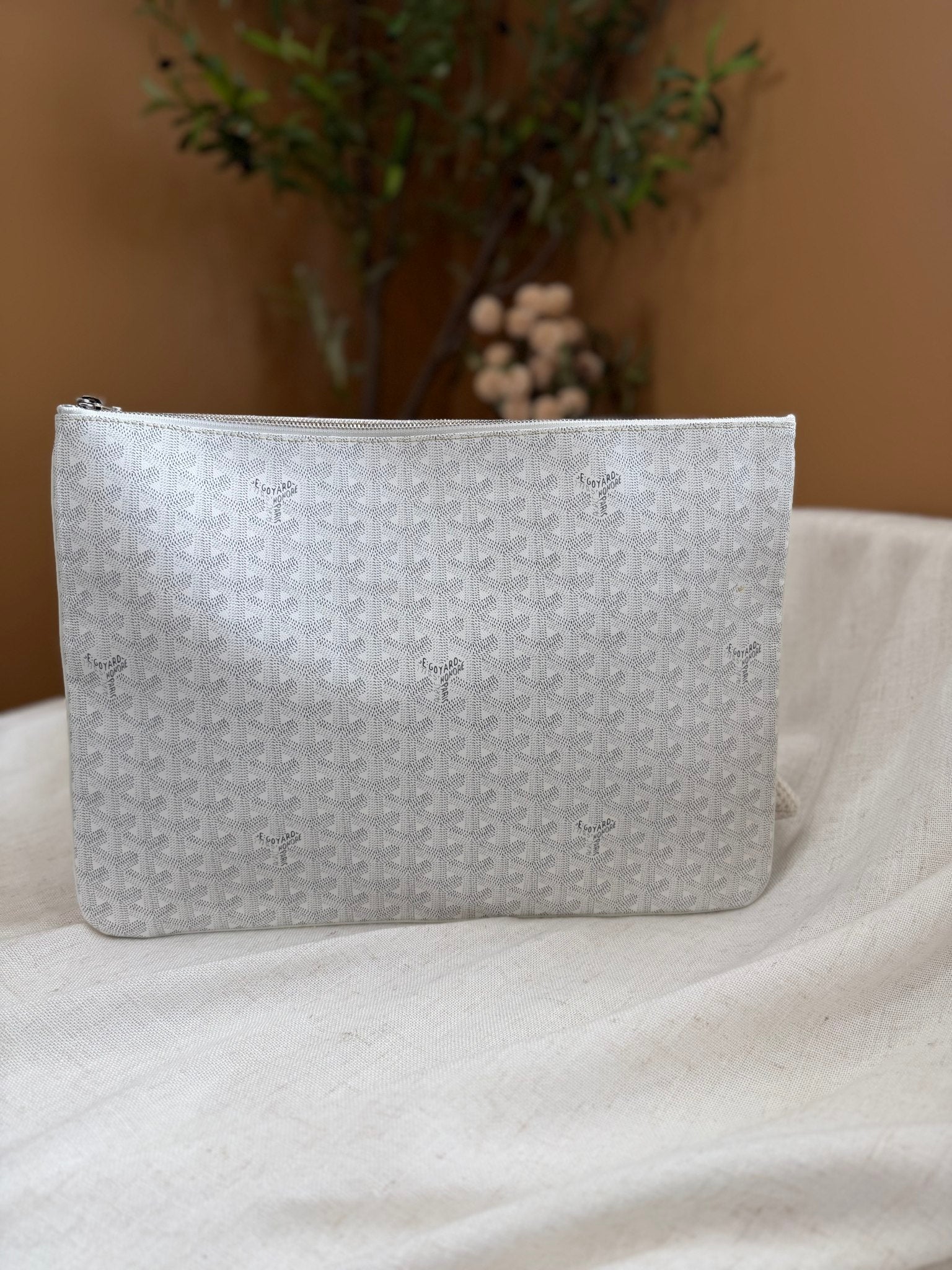 Goyard White Leather Goyardine Senat GM Pouch