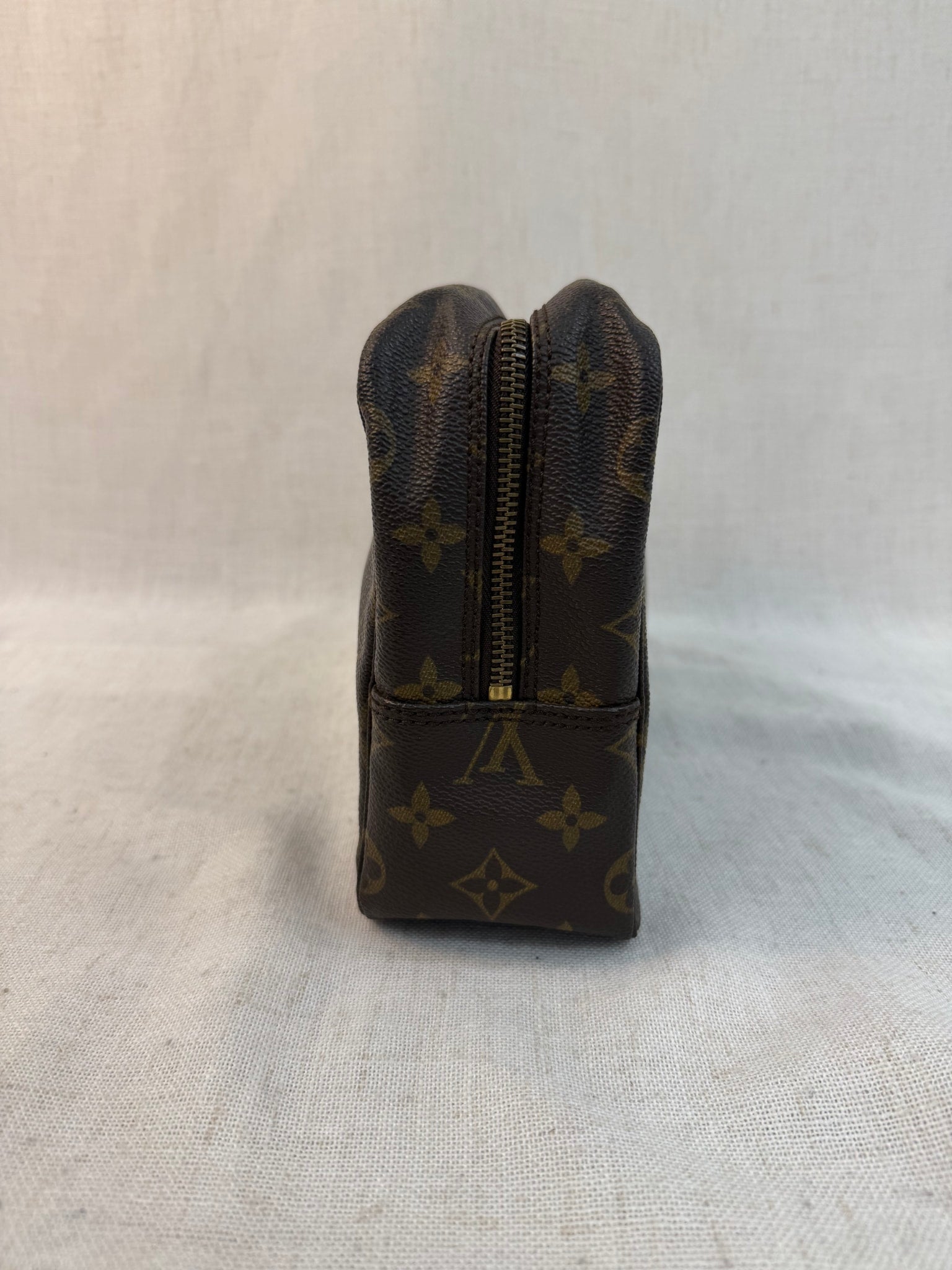 Louis Vuitton Monogram Trousse 28 Pouch