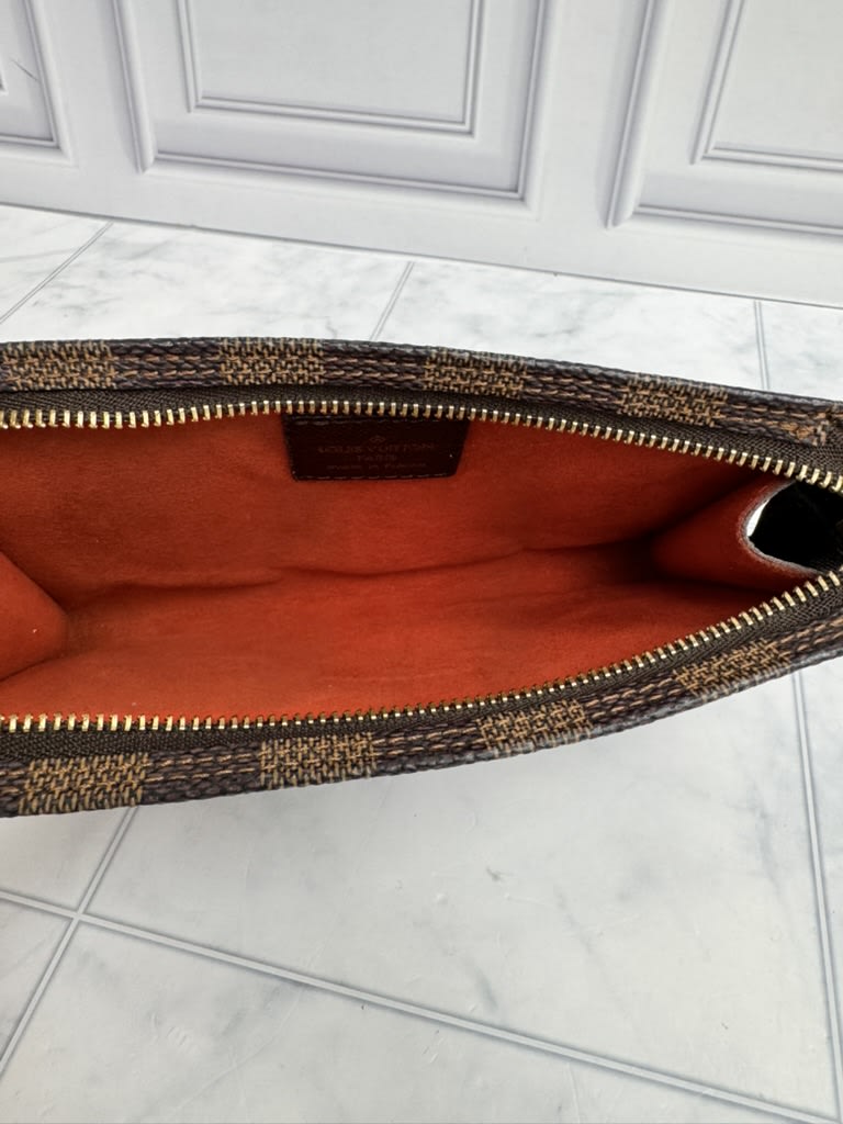 Louis Vuitton Damier Ebene Marais Pouch