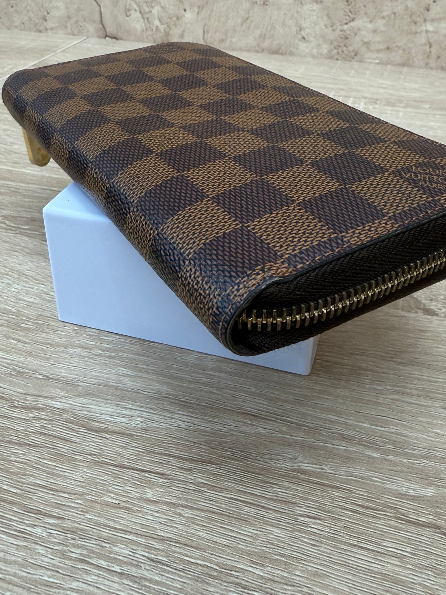 Louis Vuitton Damier Ebene Zippy Wallet