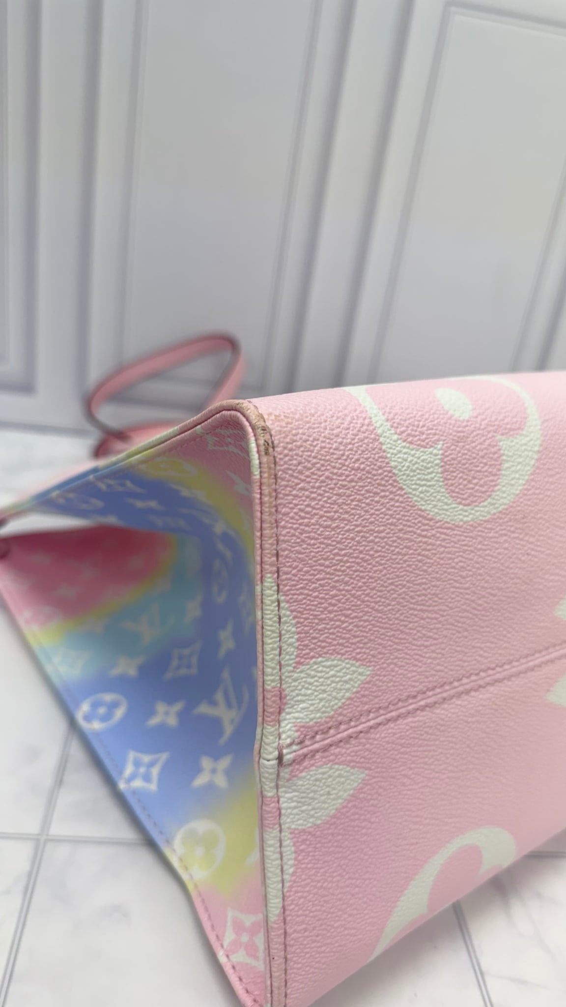 Louis Vuitton Monogram Multicolor Pastel Escale On The Go GM Tote Bag