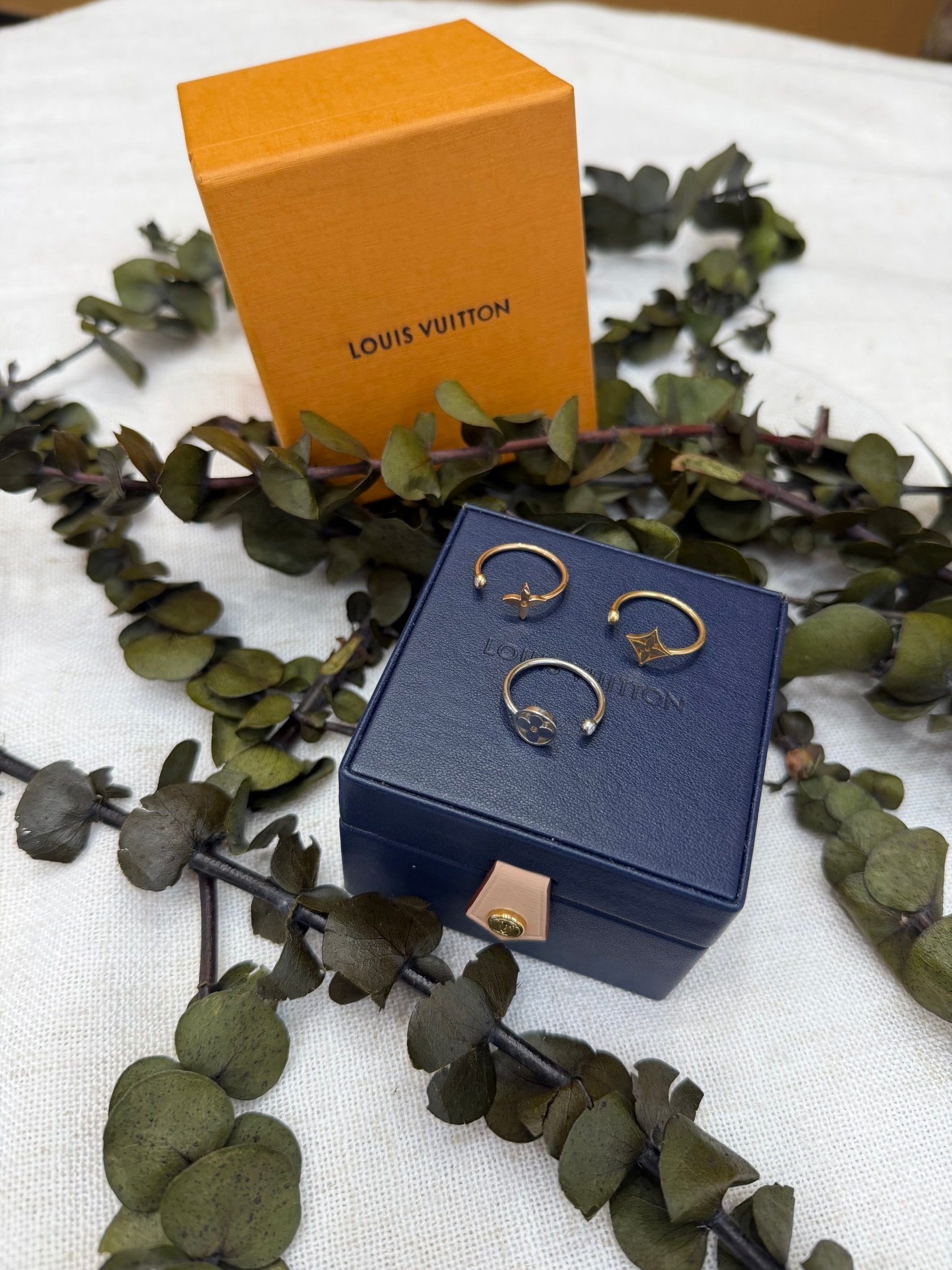 Louis Vuitton Idylle Blossom Gold And Diamond 3 Ring Set