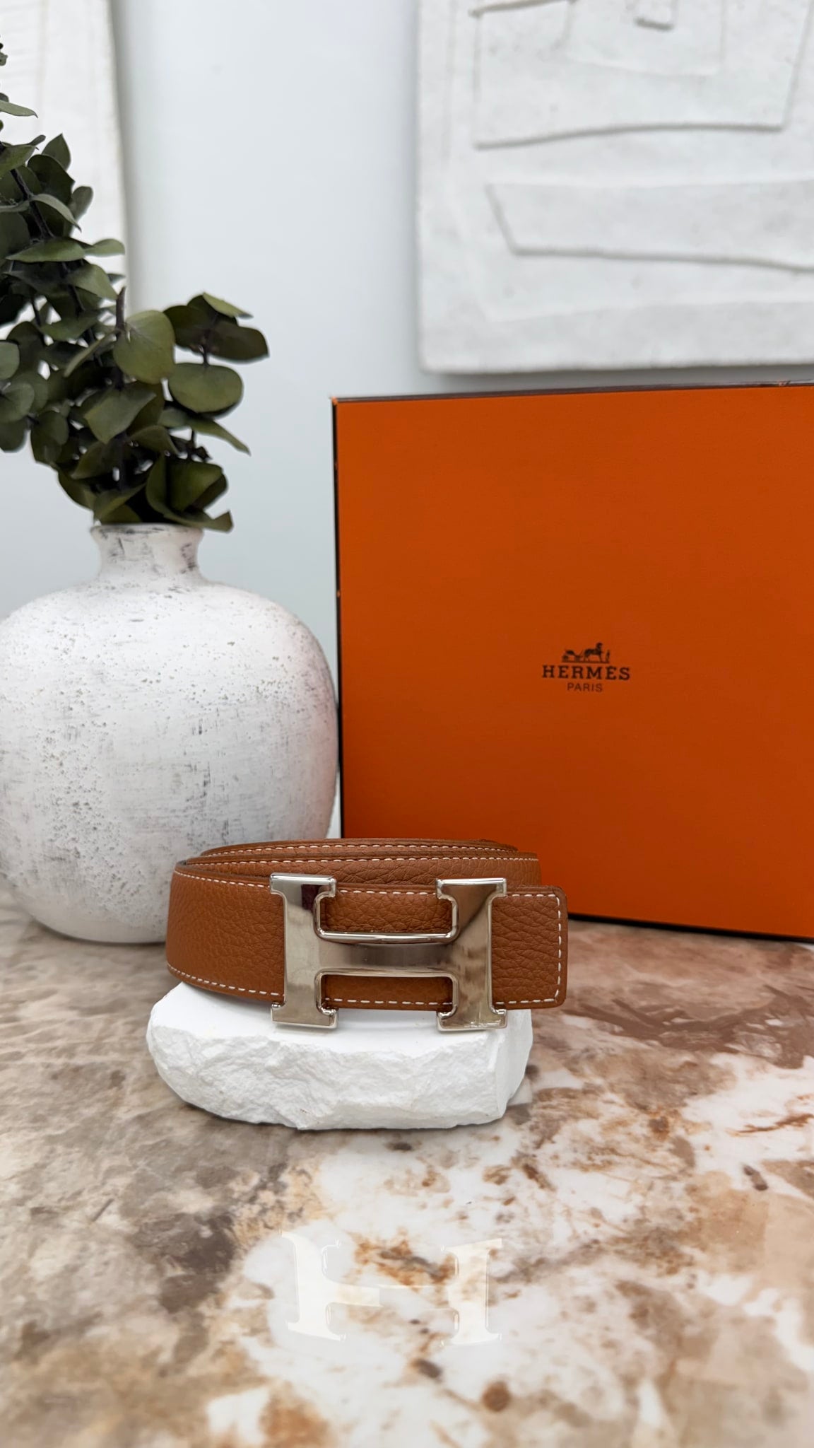 LIKE NEW - Hermes Black And Brown Leather Reversible Constance H Belt Size 90