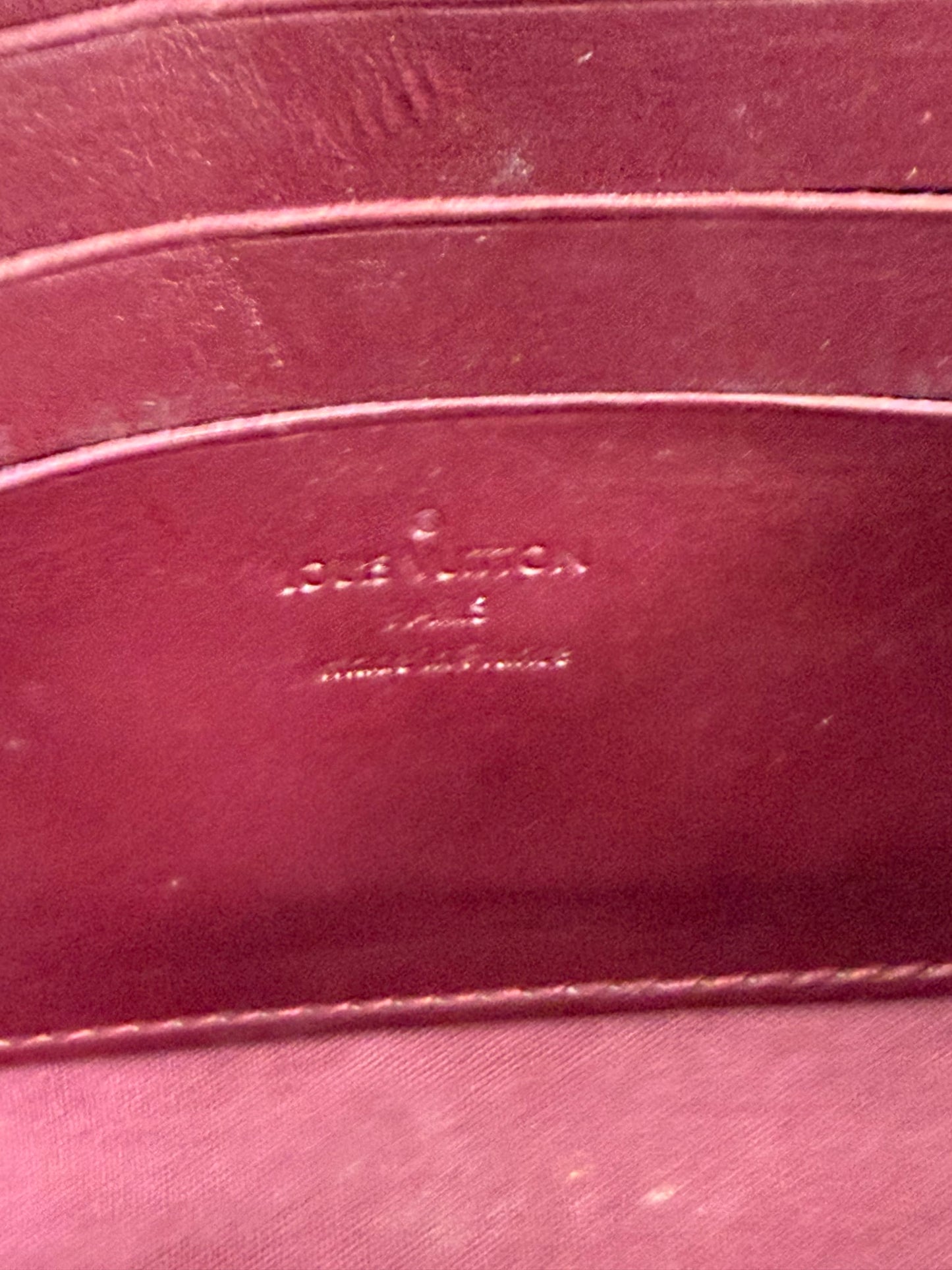 https://res.cloudinary.com/dyql5hig8/image/upload/v1761330417/ekkrsvf3vjzzqsncgia3.jpg
