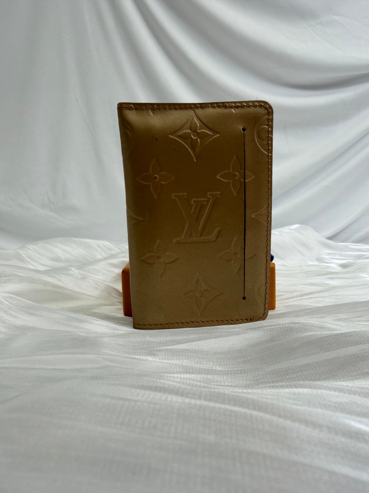 Louis Vuitton Monogram Gold Matte Vernis Key Holder