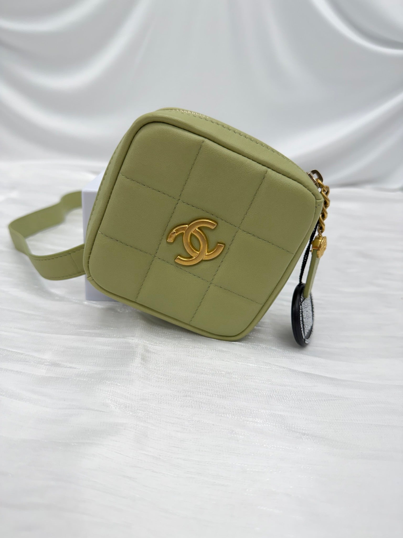 Chanel Green Lambskin Quilted Dimond Waist Bag