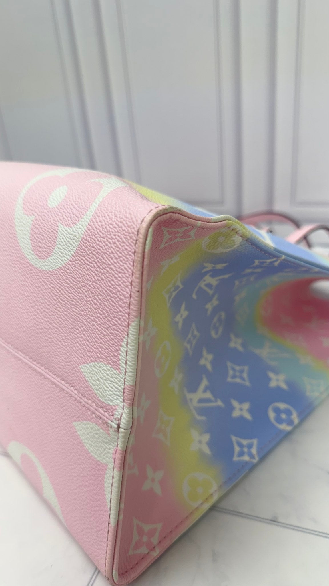Louis Vuitton Monogram Multicolor Pastel Escale On The Go GM Tote Bag