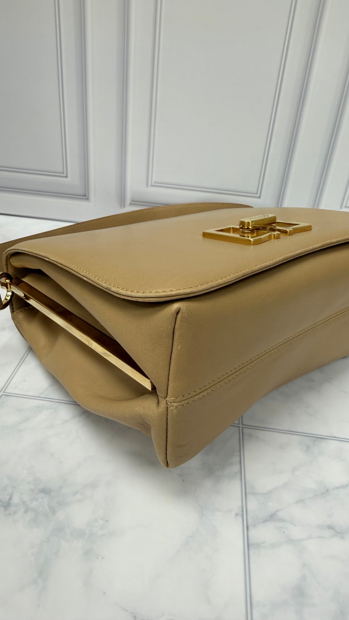 Salvatore Ferragamo Tan Leather Vala Shoulder Bag