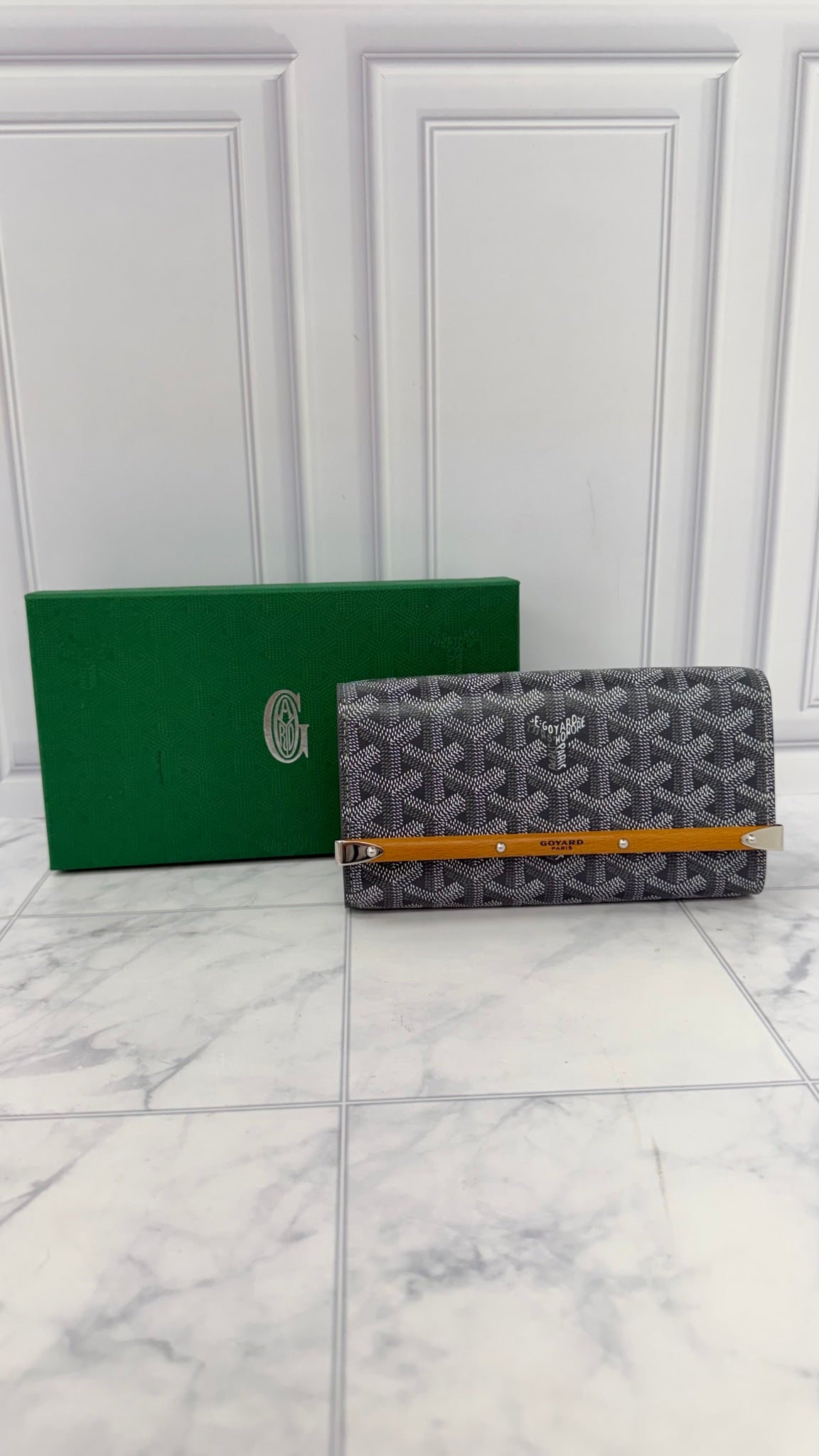 LIKE NEW - Goyard Grey Goyardine Monte Carlo Clutch