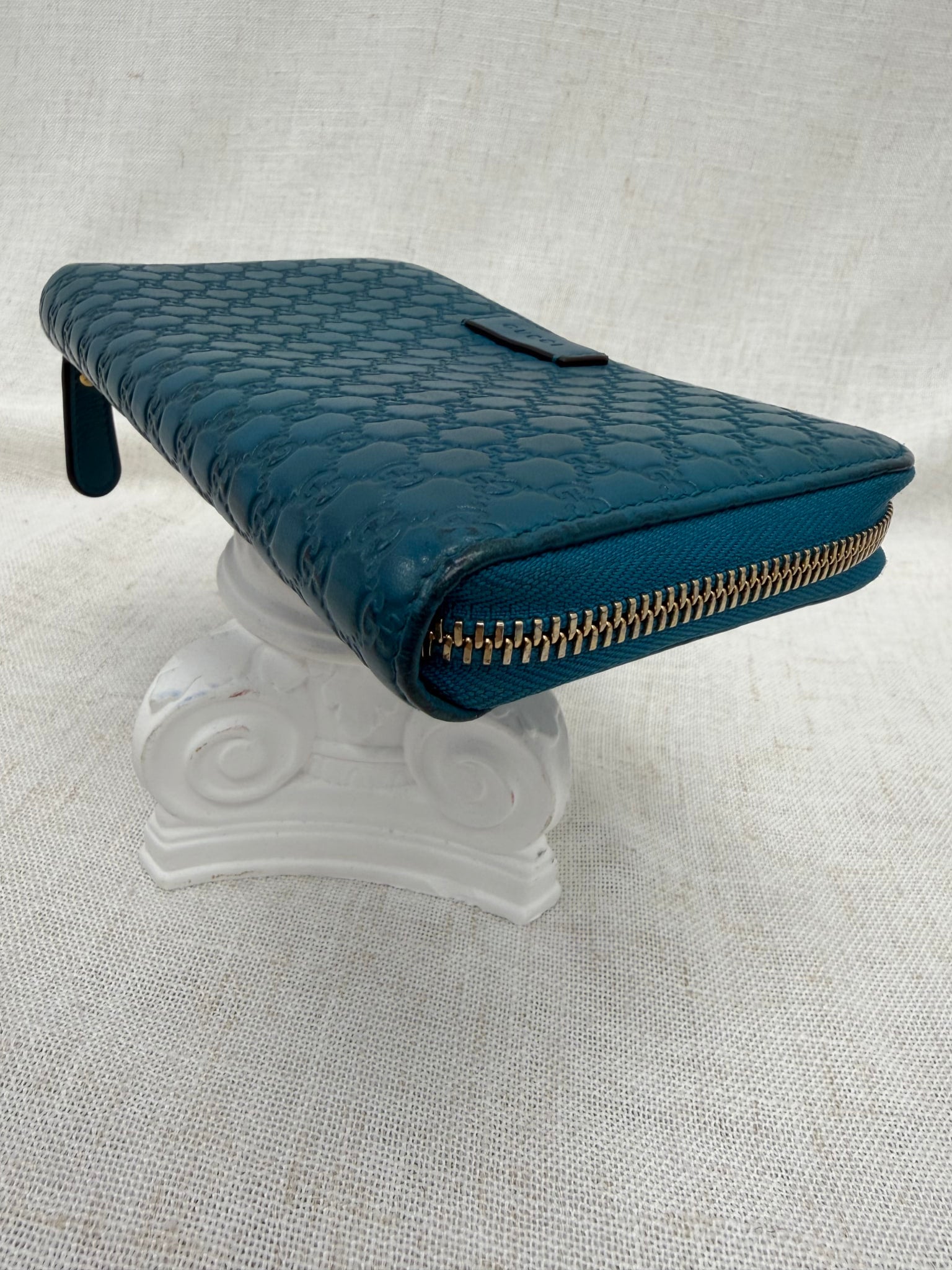 Gucci Teal Guccissima Leather Zippy Leather