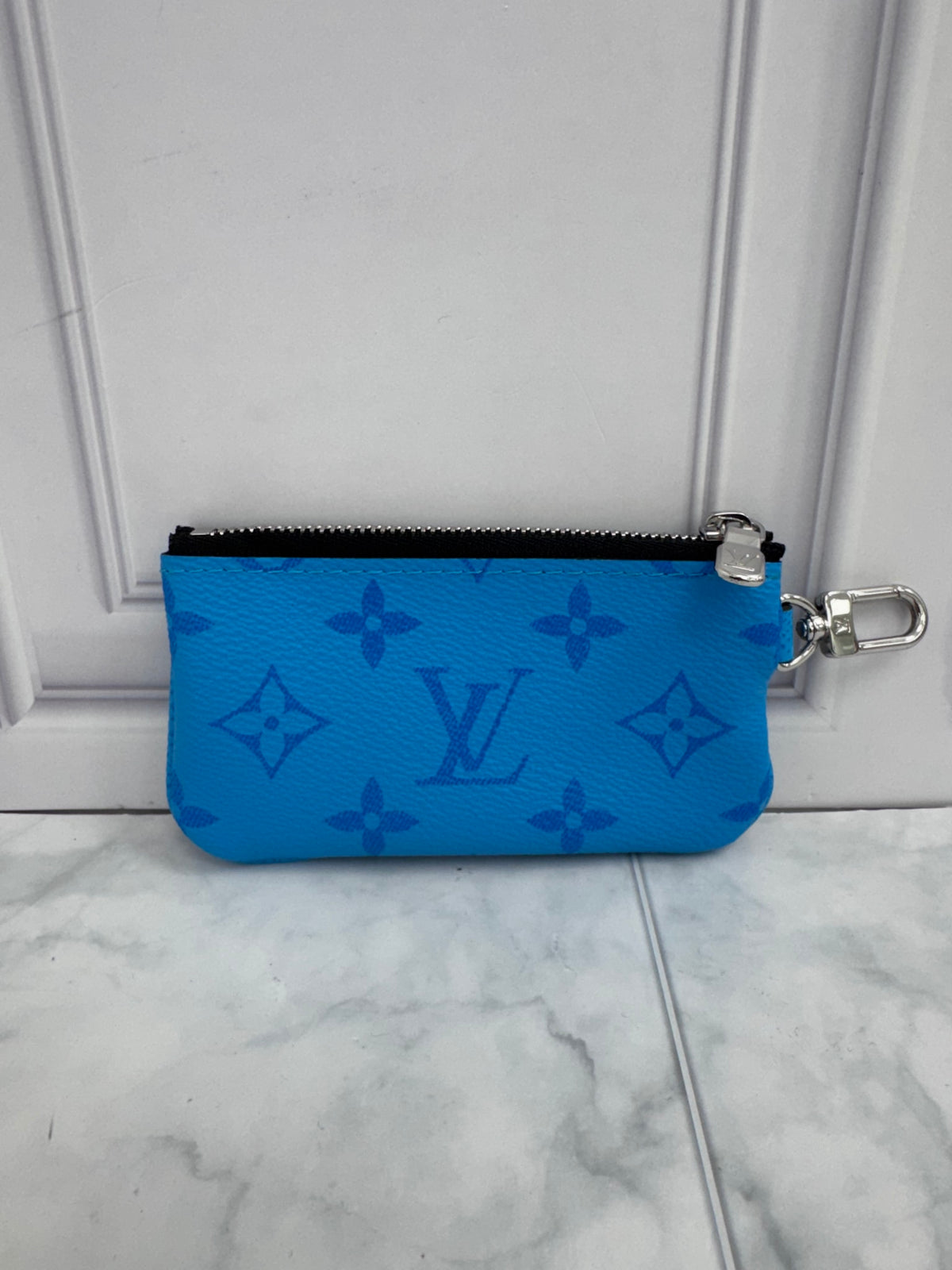 BRAND NEW - Louis Vuitton Blue Lagoon Monogram Taigarama Key Pouch