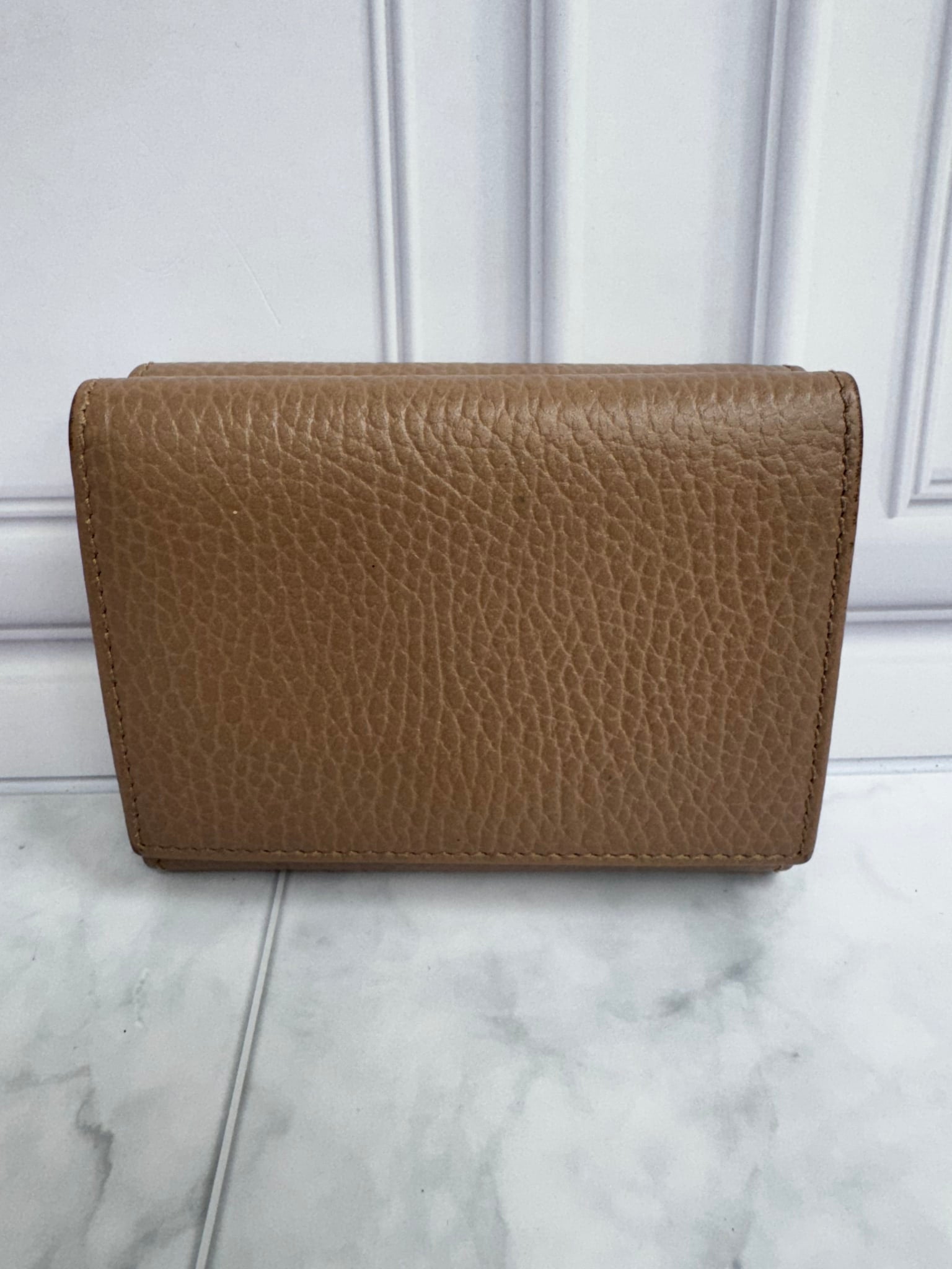 Gucci Beige Grained Leather GG Marmont Compact Trifold Wallet