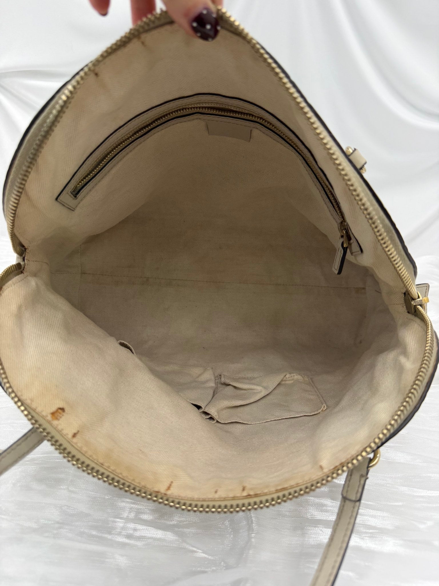 Gucci Ivory Guccissima Interlocking G Dome Tote