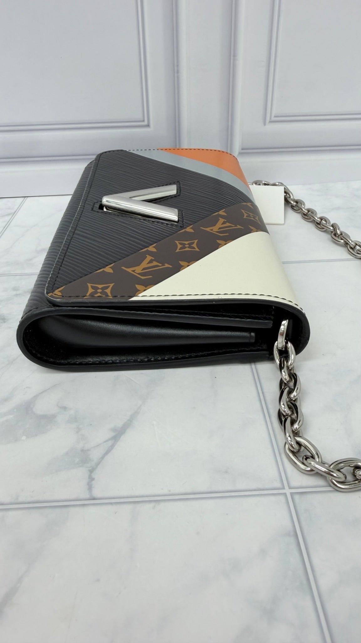 Louis Vuitton Epi Monogram Twist Wallet On A Chain
