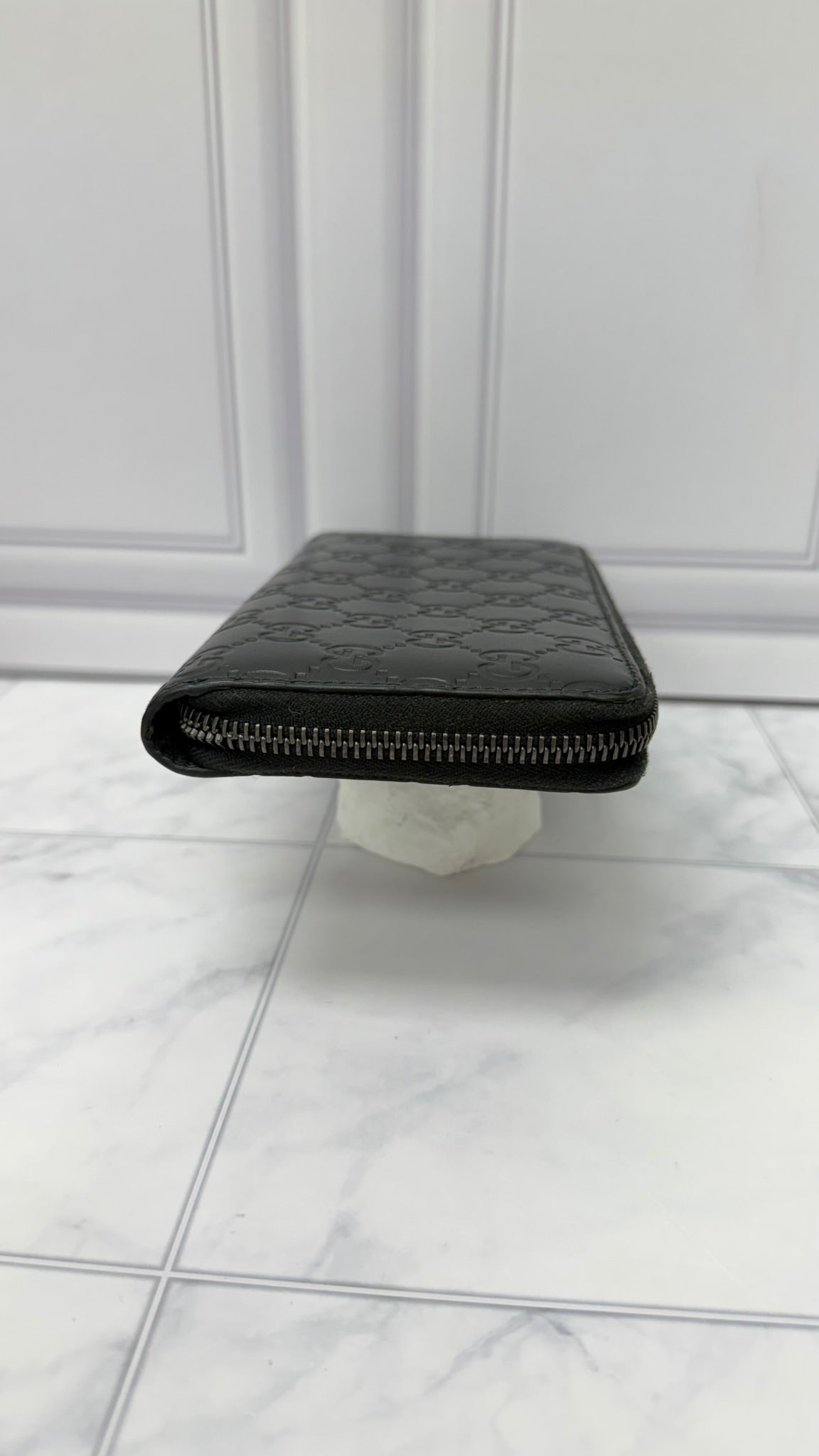 Gucci Black Guccissima Leather Zippy Wallet