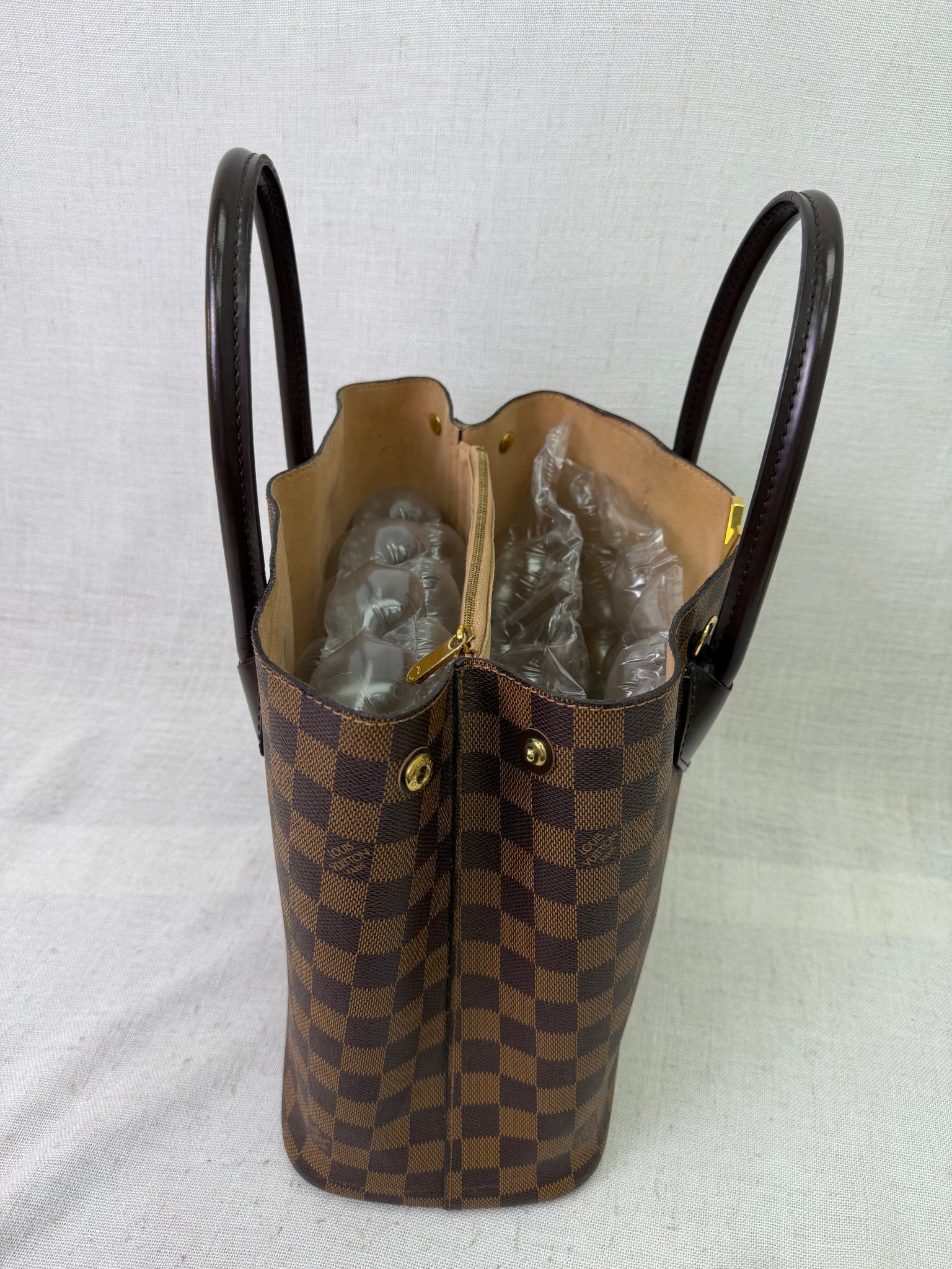 Louis Vuitton Damier Ebene Kensington V Bag