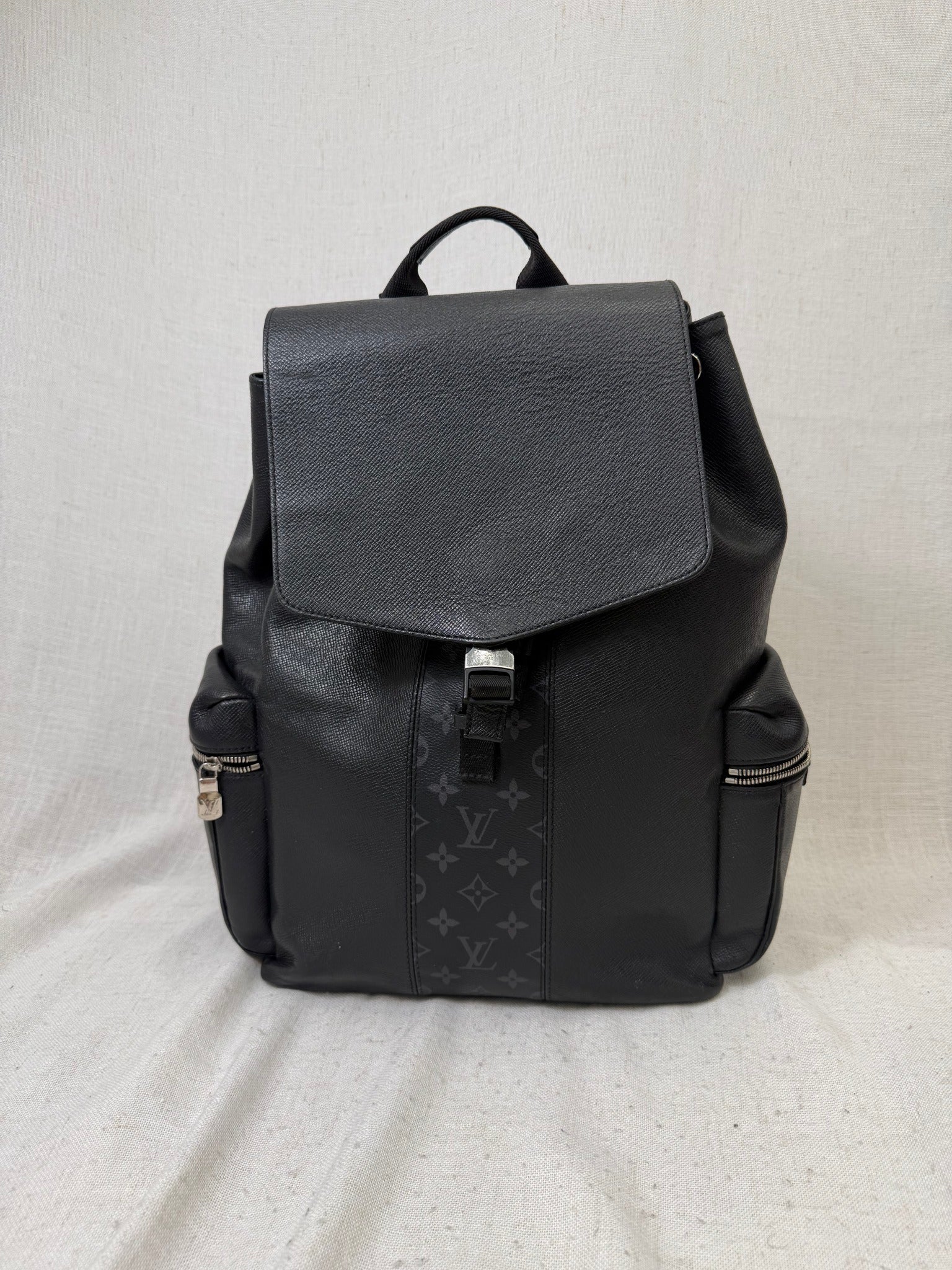 Louis Vuitton Black Taiga Leather Taigarama Backpack