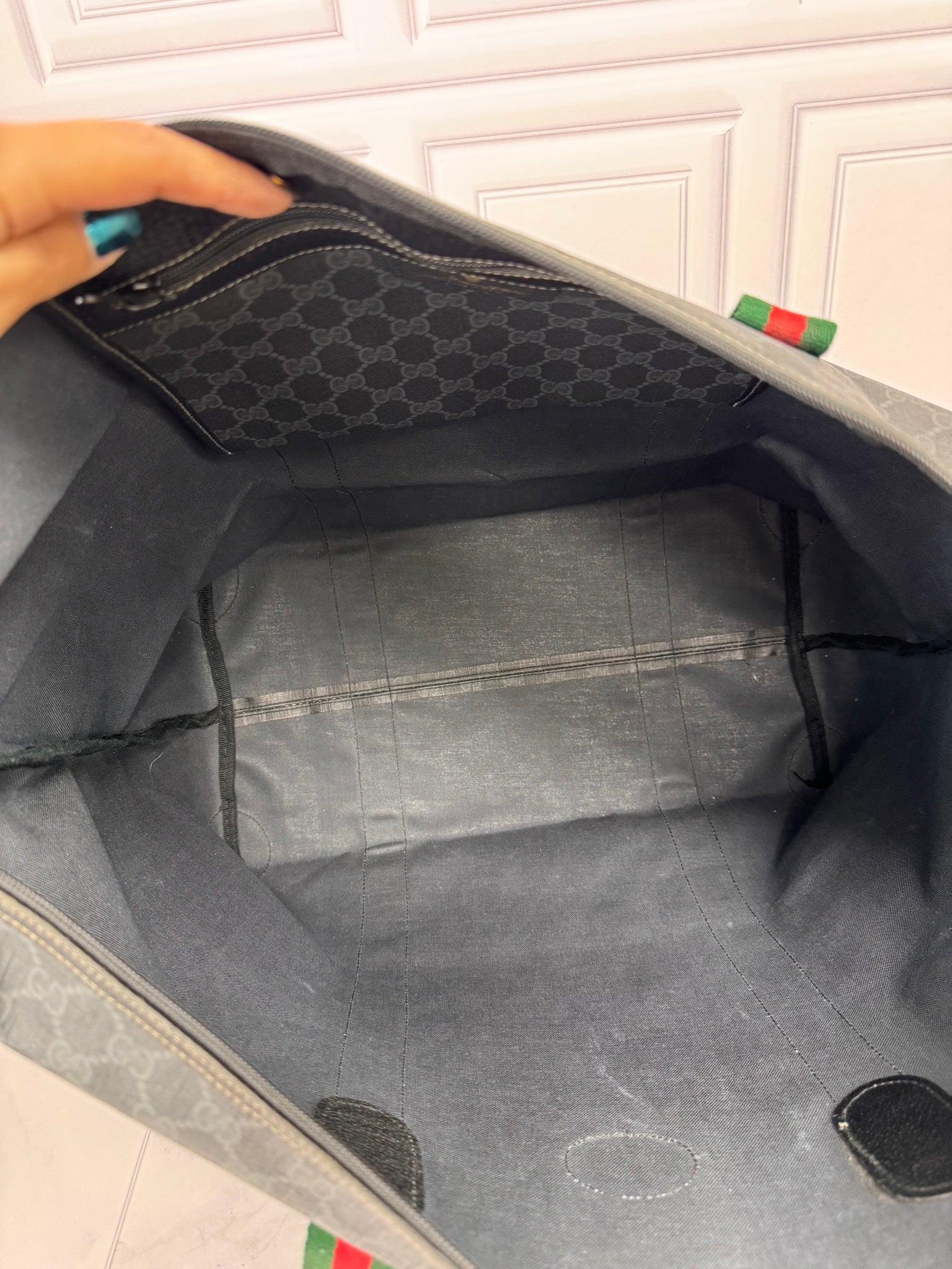 Gucci Black & Gray Sherry Monogram Web Travel Tote