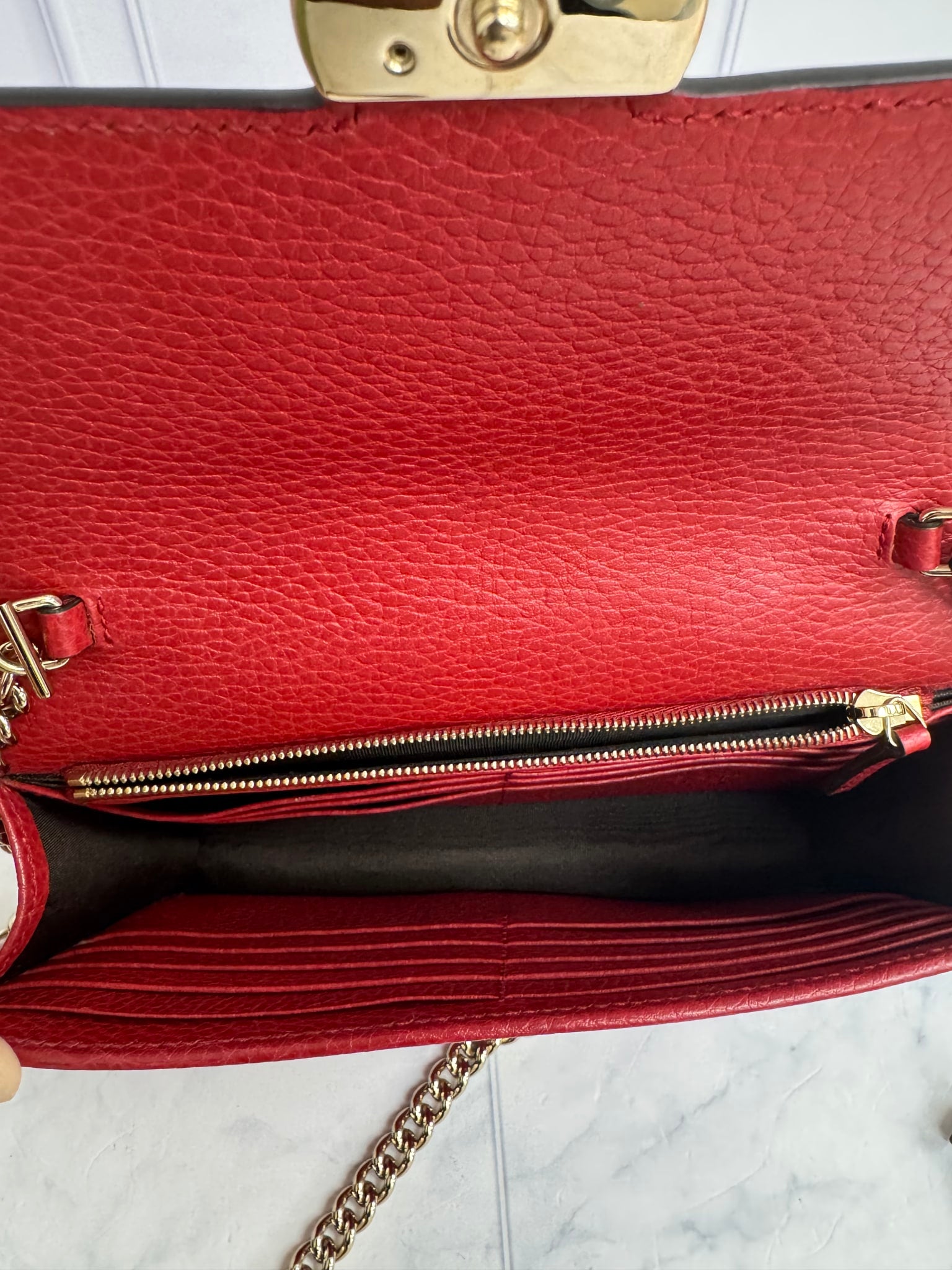 Gucci Red Grained Leather Interlocking G Wallet On A Chain