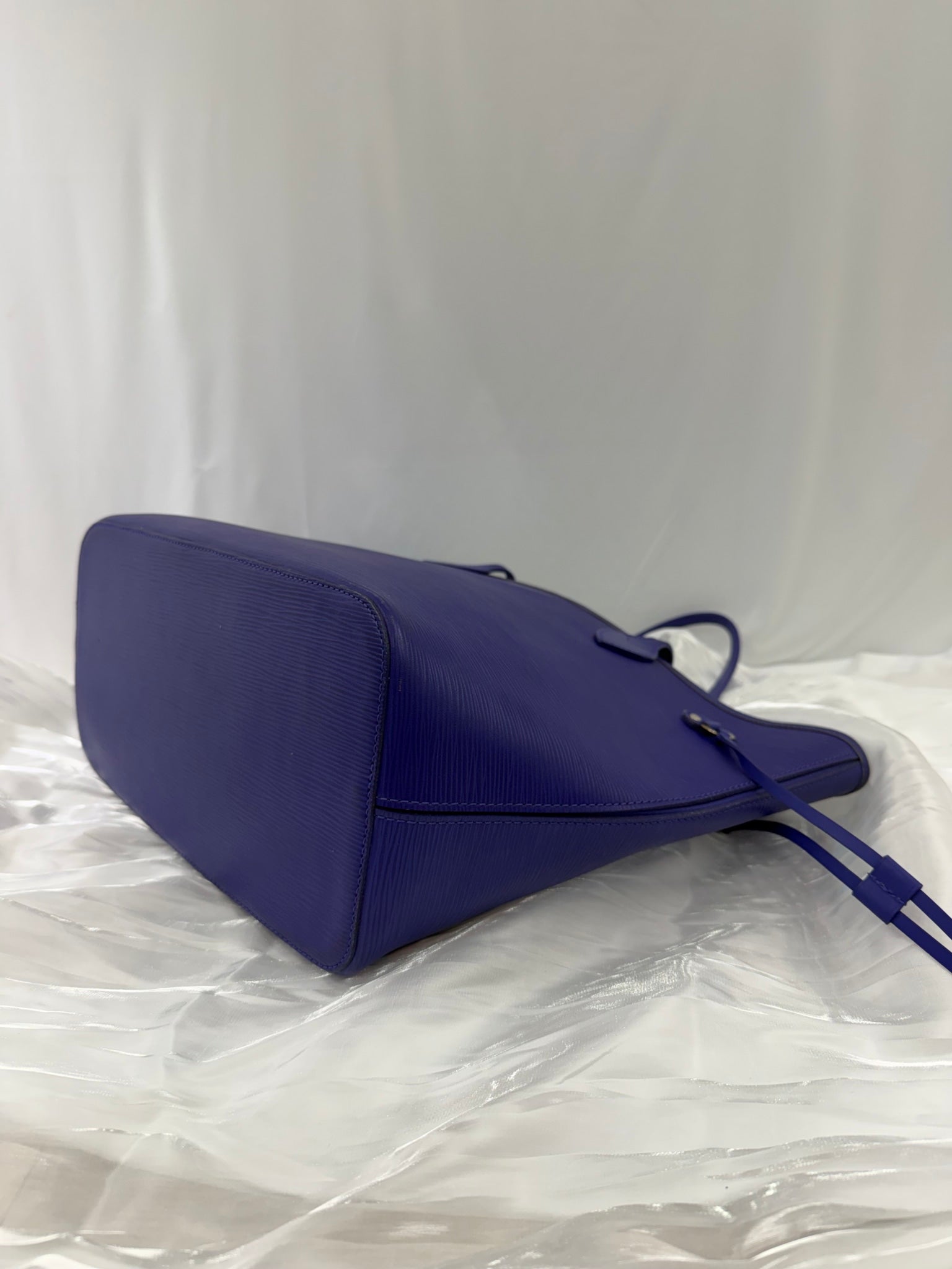 Louis Vuitton Royal Blue Epi Leather Neverfull MM With Pouch