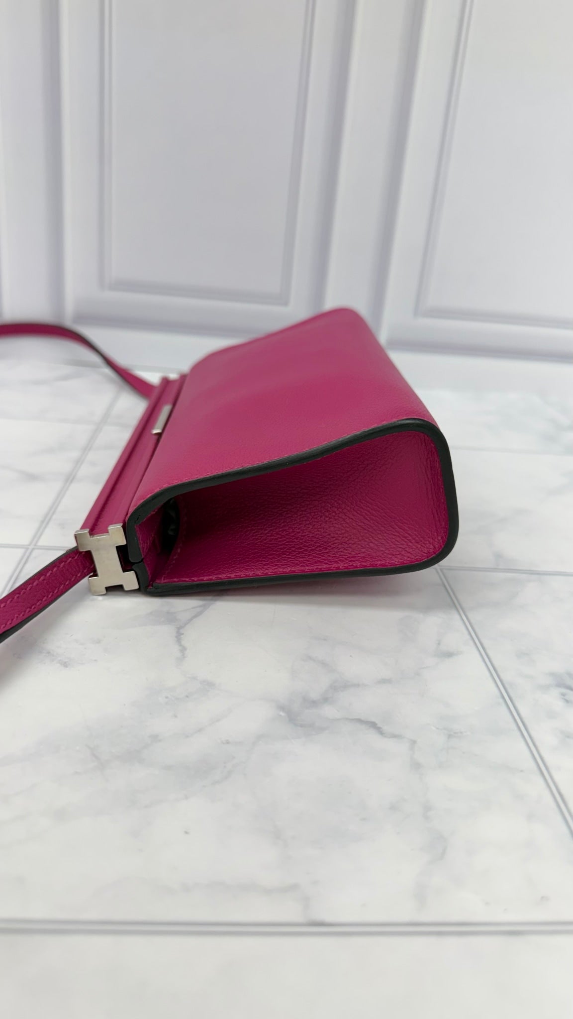 LIKE NEW - Hermes Rose Purple Evercolor Calfskin Leather Clic H 21 Crossbody Bag