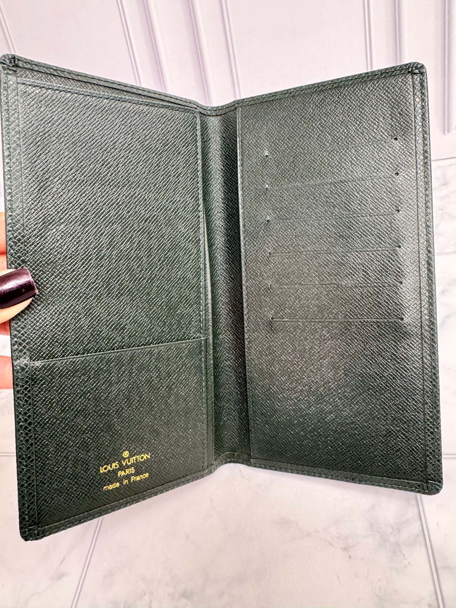 Louis Vuitton Dark Green Taiga Leather Porte Valeurs Cartes Credit Long Wallet