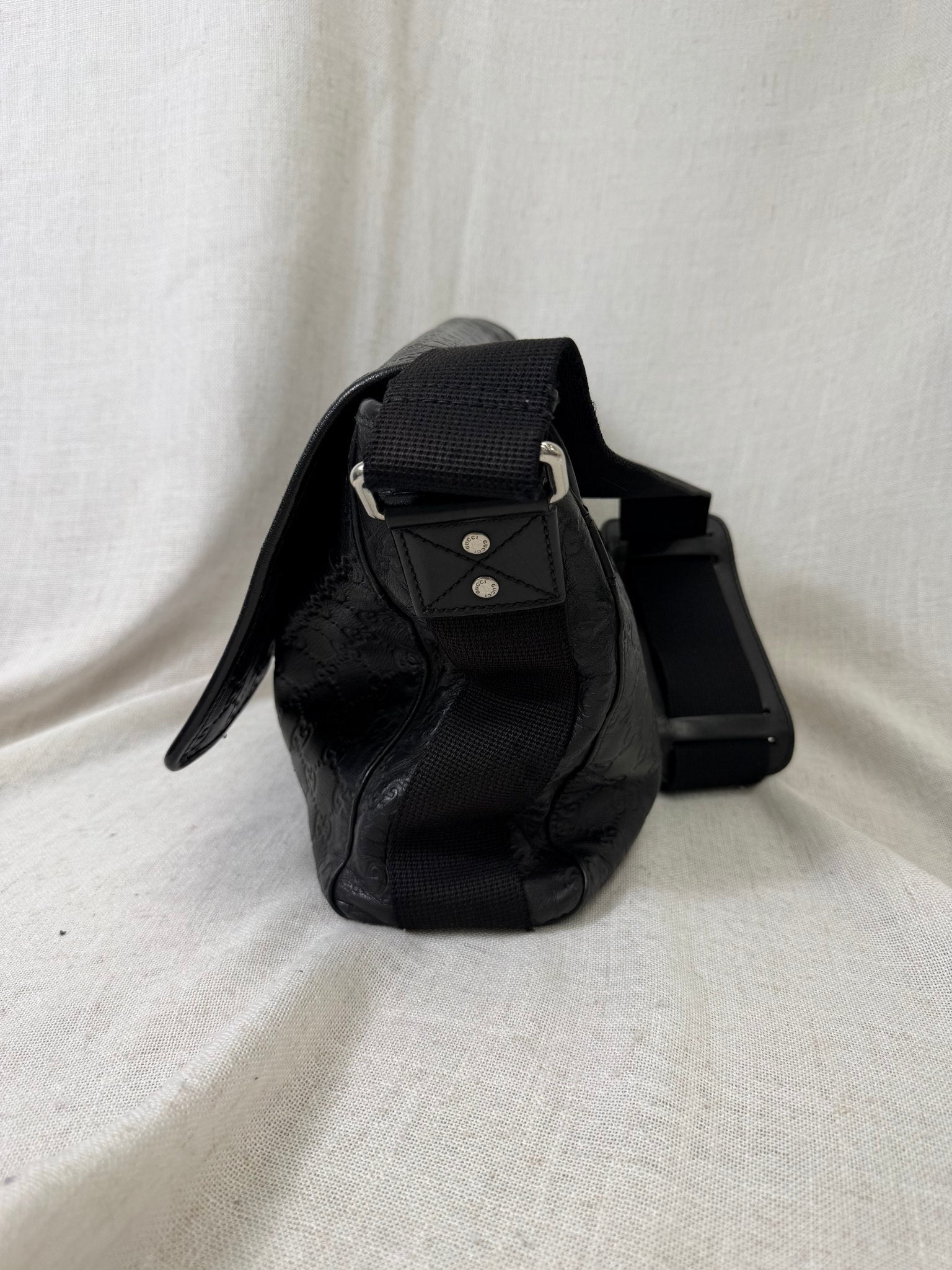 Gucci Black Leather Guccissima Messenger Bag