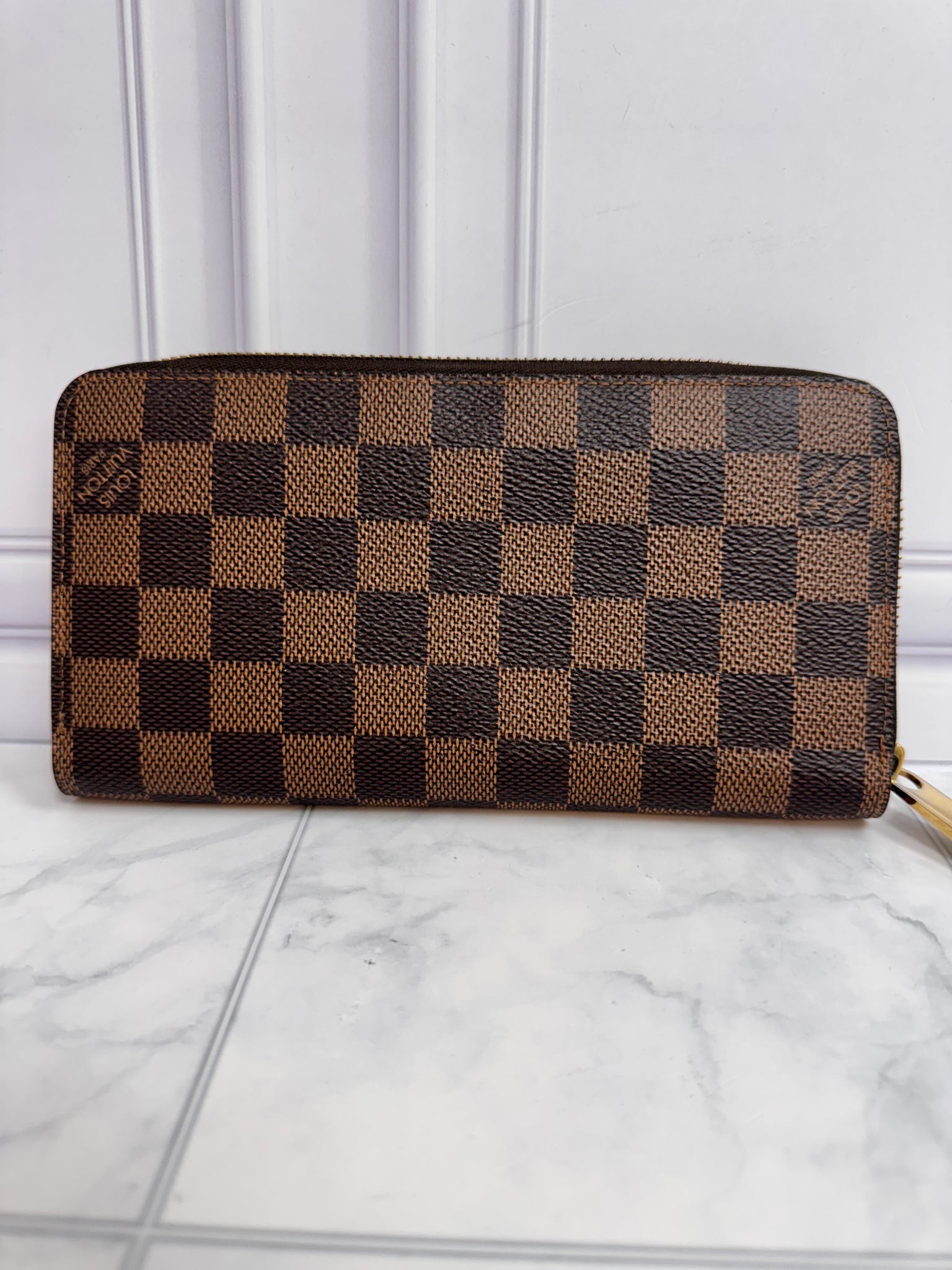 Louis Vuitton Damier Ebene Evasion Illustre Zippy Wallet