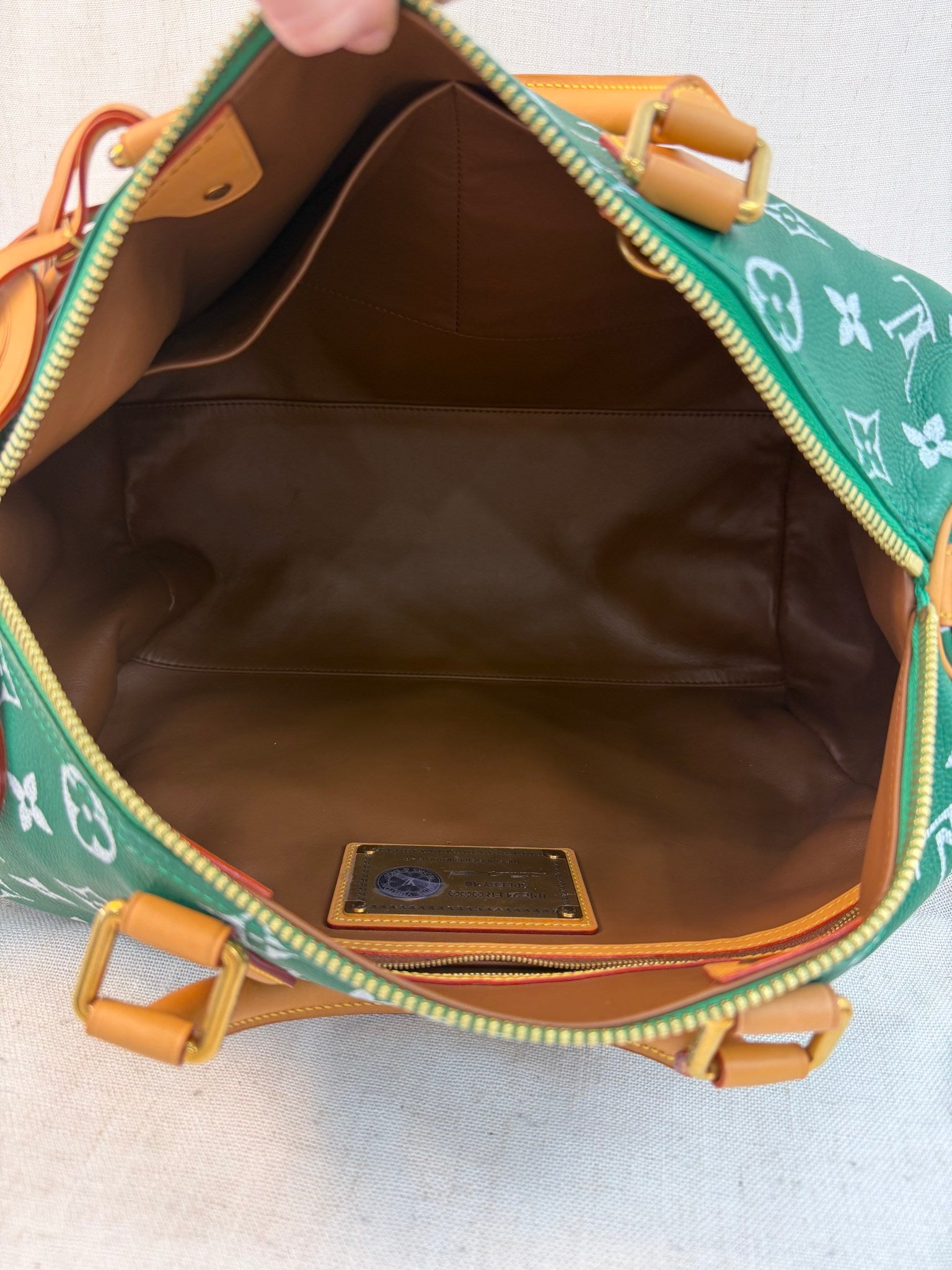 BRAND NEW- Louis Vuitton Green Calfskin Speedy P9 Bandouliere 40 Bag