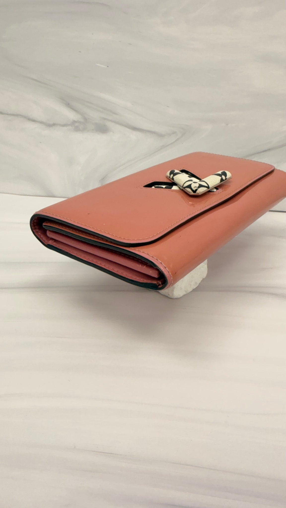 Louis Vuitton Pink Vernis Leather Twist Long Wallet