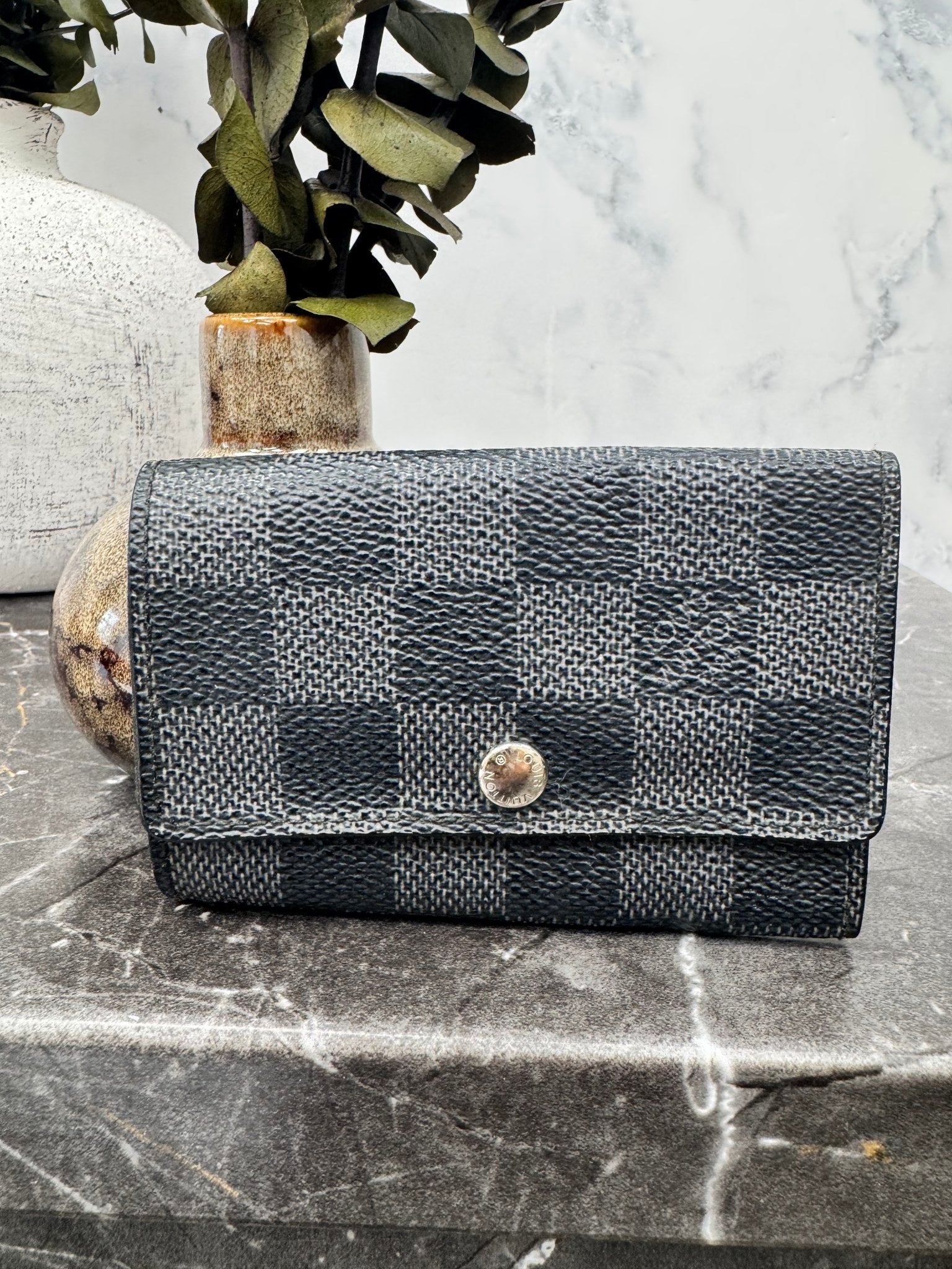 Louis Vuitton Damier Graphite 6 Ring Key Case