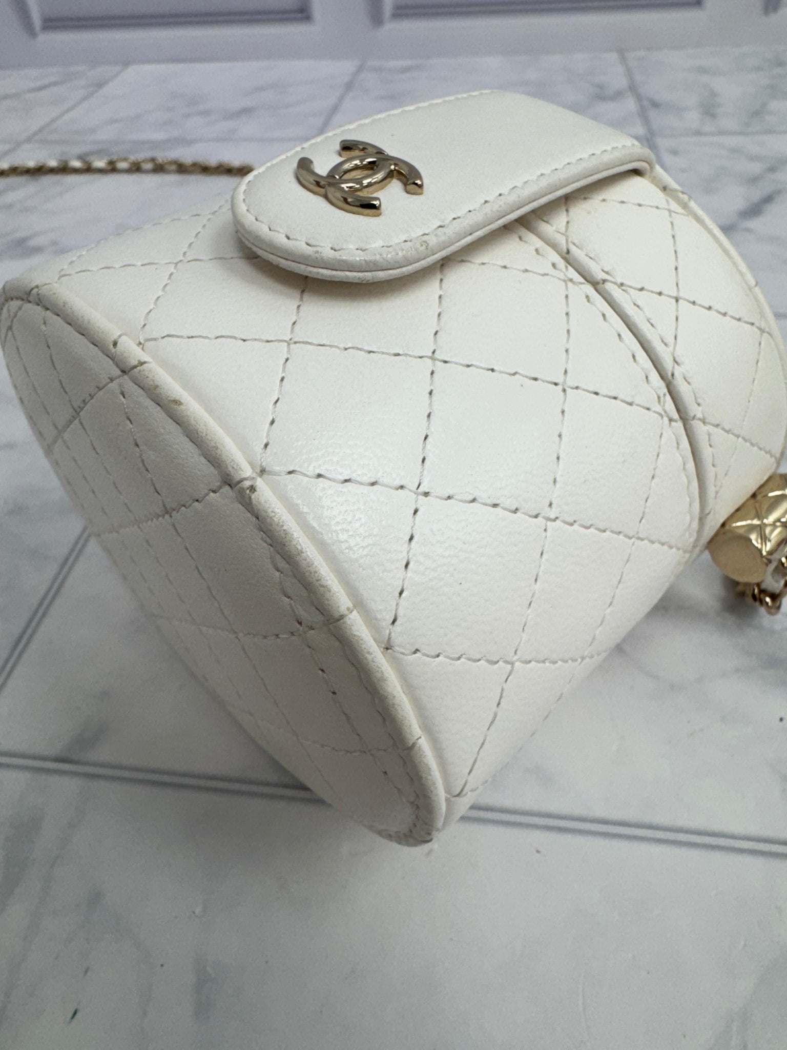 Chanel White Quilted Lambskin Leather Round Mini Vanity Case