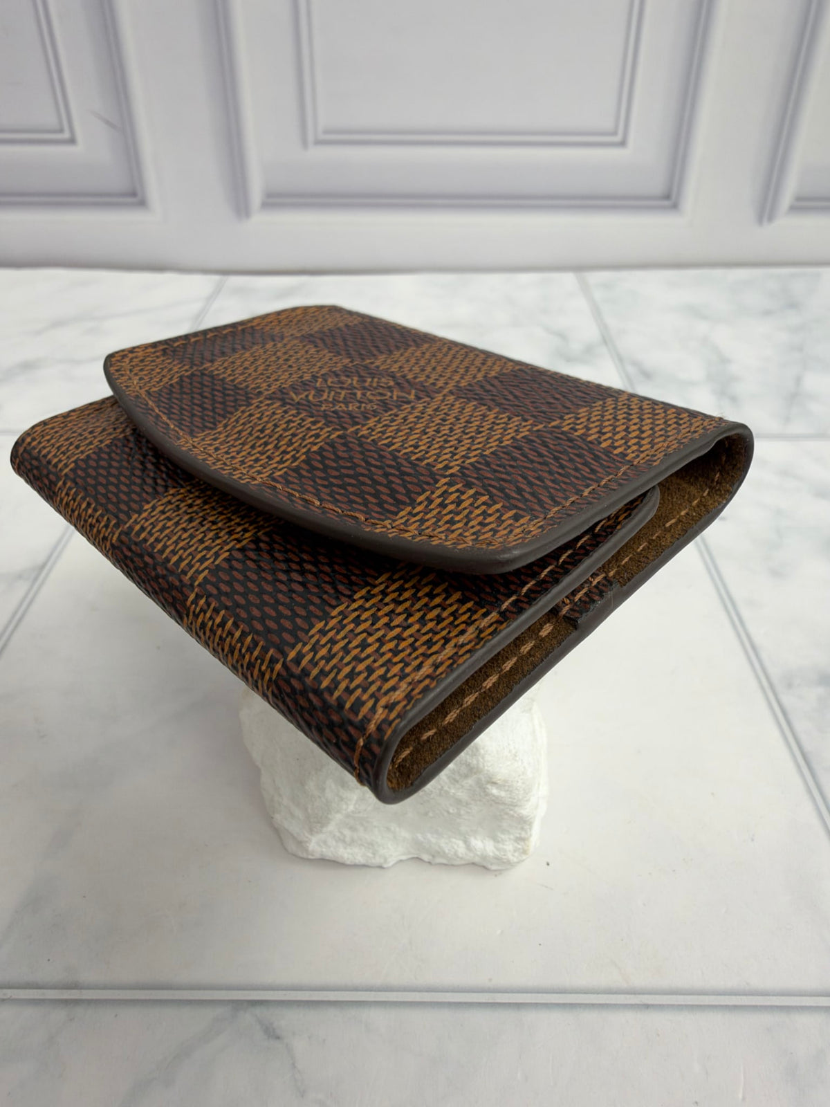 LIKE NEW - Louis Vuitton Damier Ebene Cufflinks Case