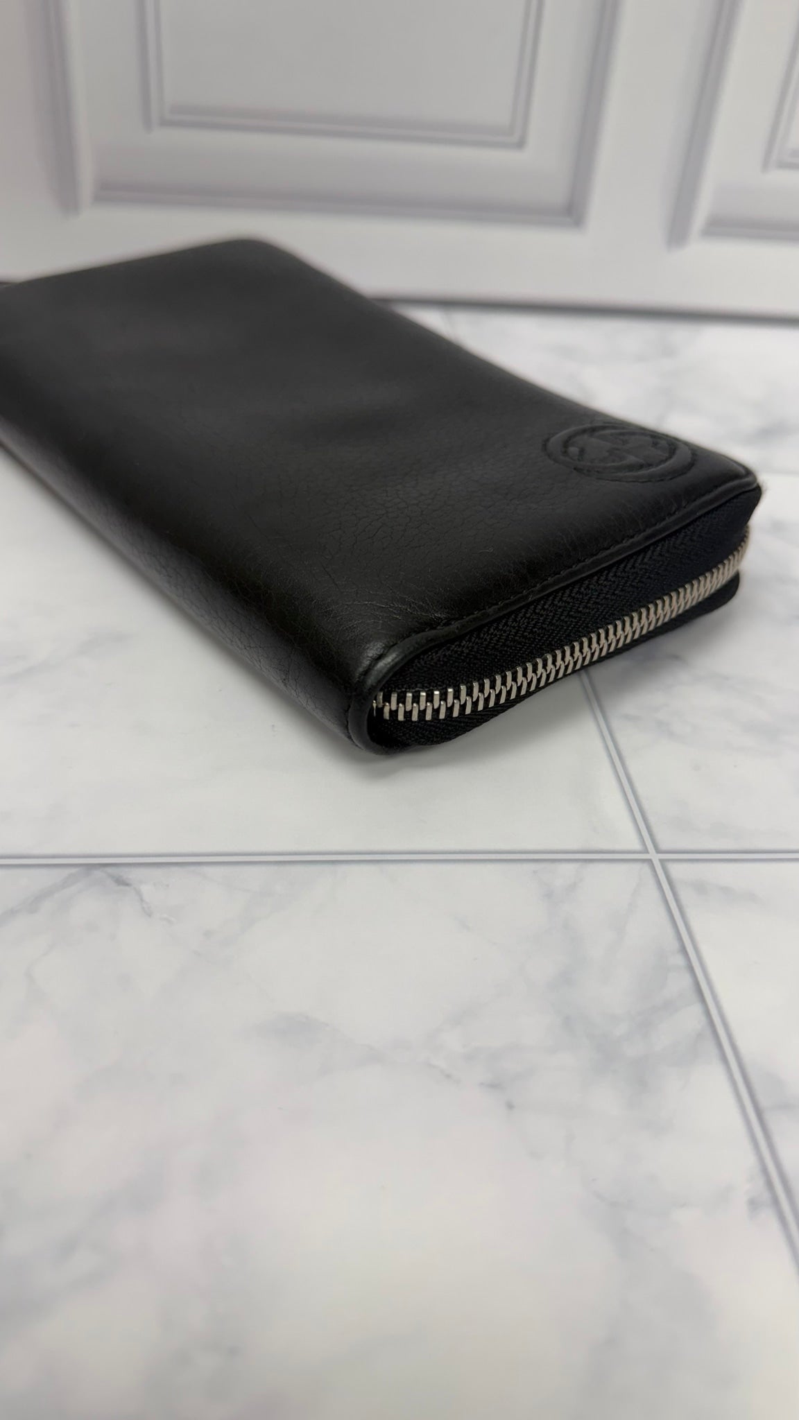 Gucci Black Pebbled Leather Double G Zippy Wallet