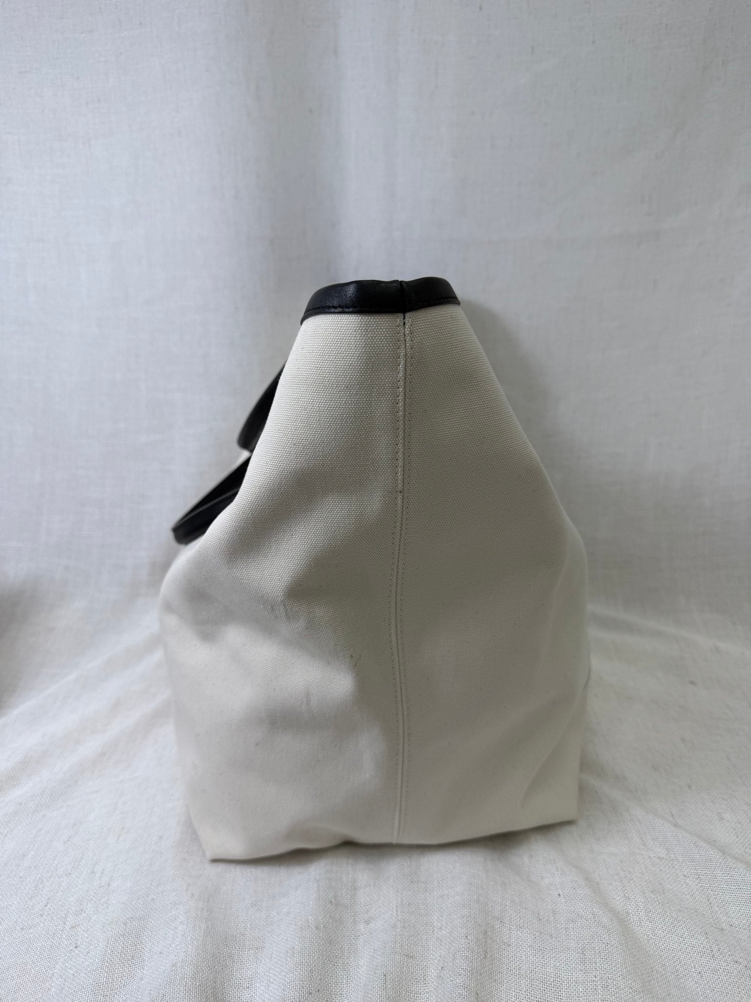 Balenciaga Cream Cotton Canvas With Leather Trim Cities Paris Jumbo Tote Bag