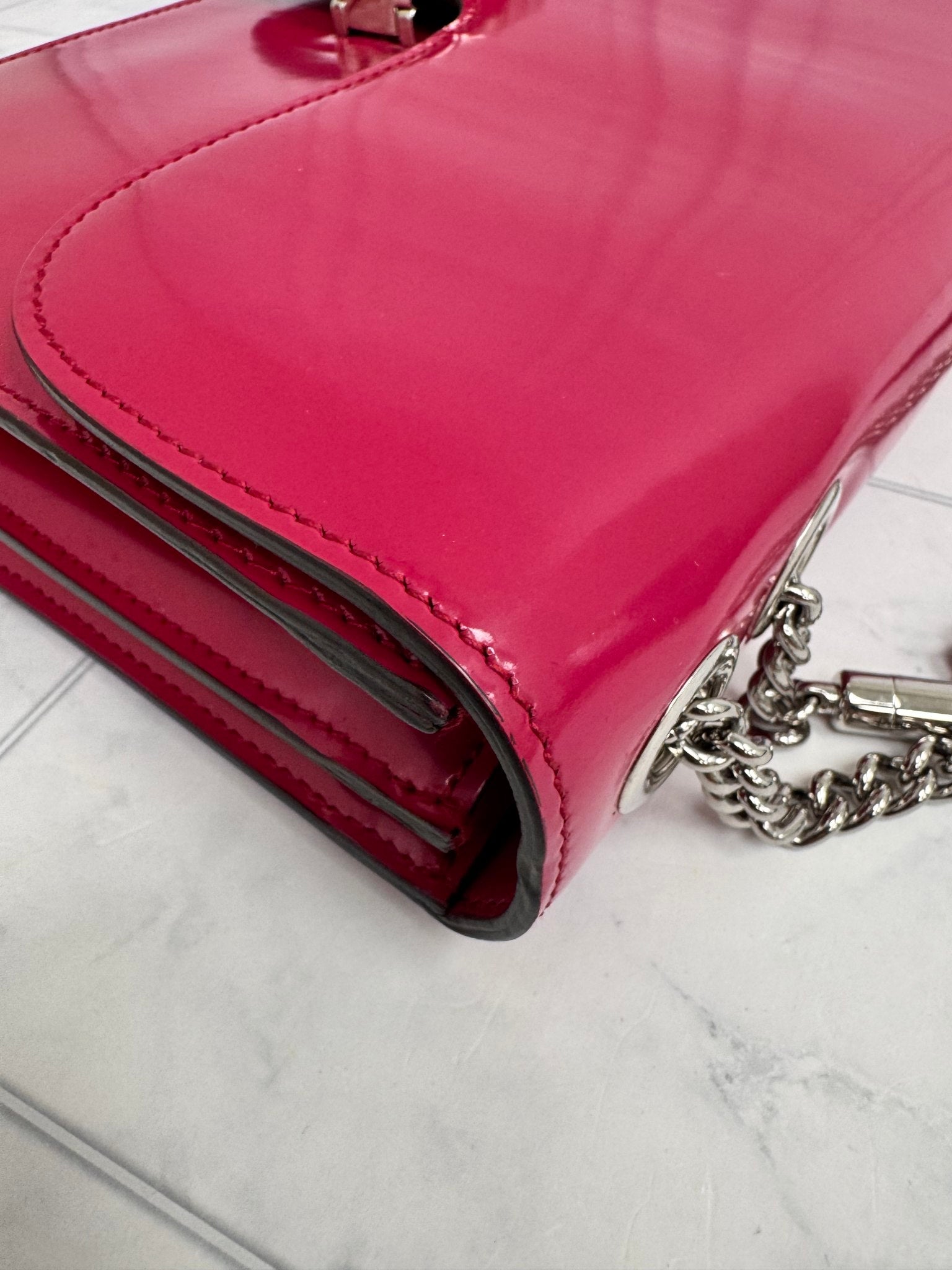 LIKE NEW - Gucci Pink Patent Leather Interlocking G Medium Chain Shoulder Bag