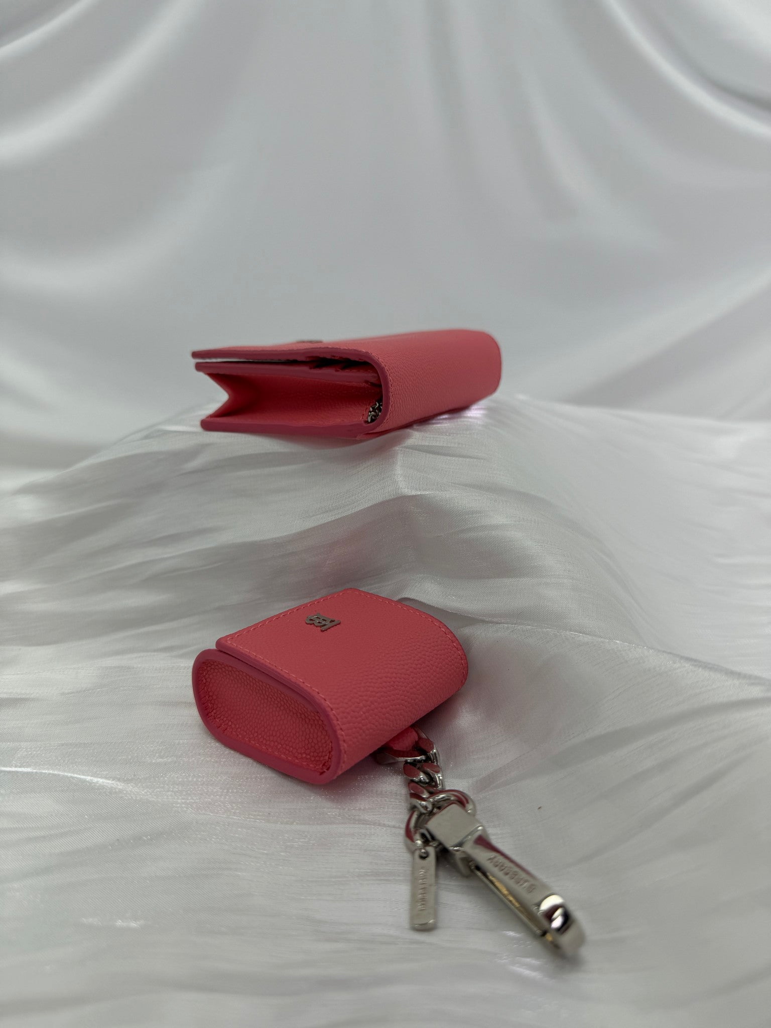 Burberry Pink Pebbled Leather Compact Wallet on a Chain & Airpod Case