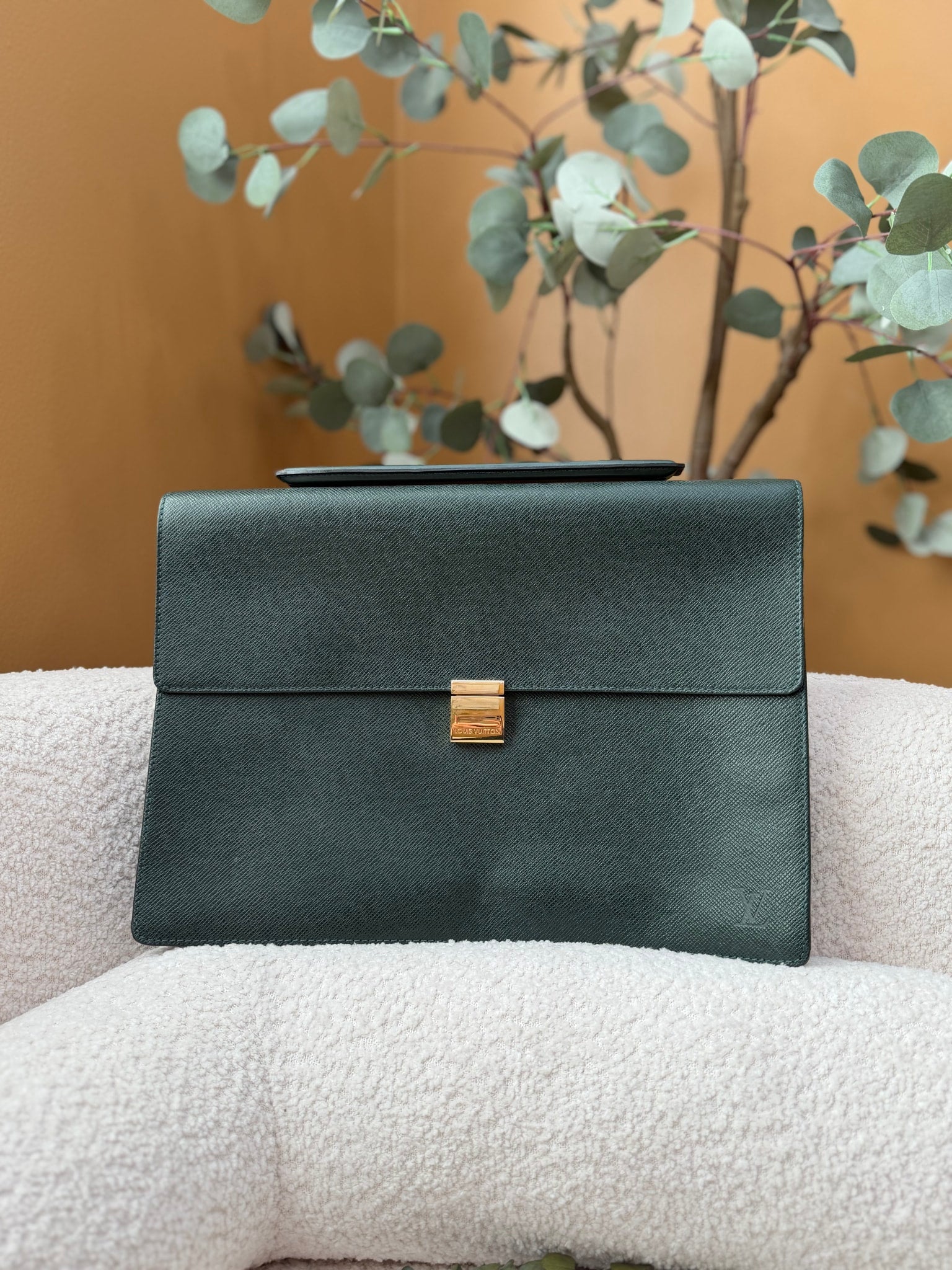 Louis Vuitton Green Tiaga Leather Business Bag