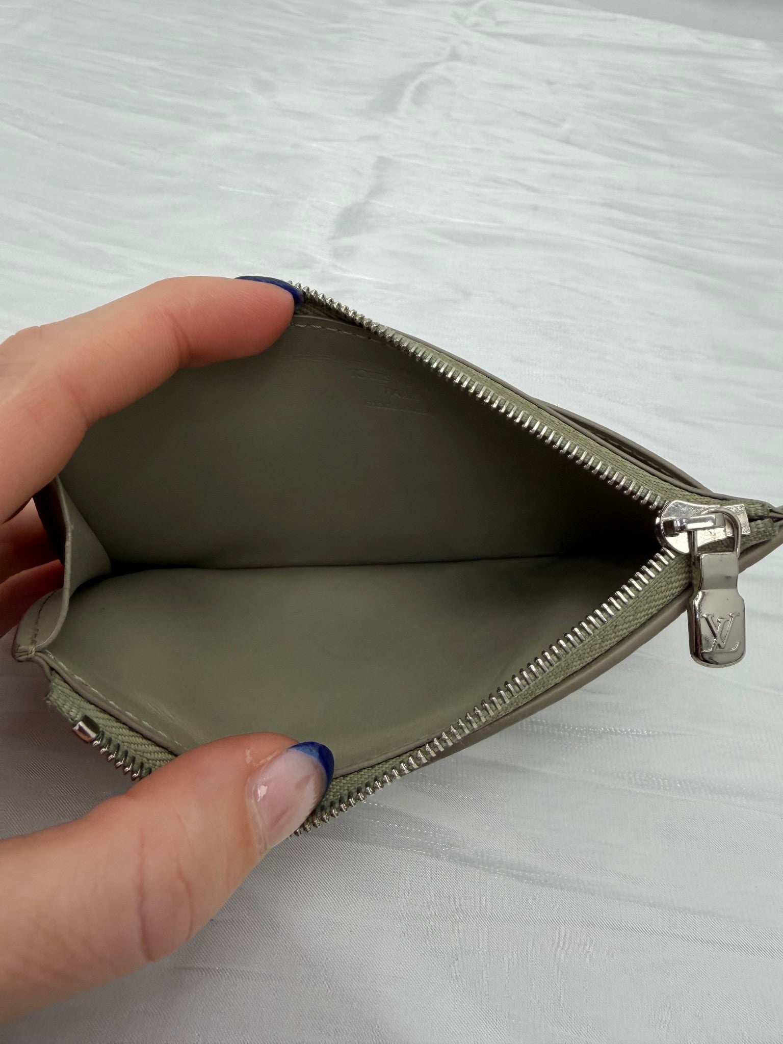 Louis Vuitton Turtledove Leather Aerogram Coin Card Case