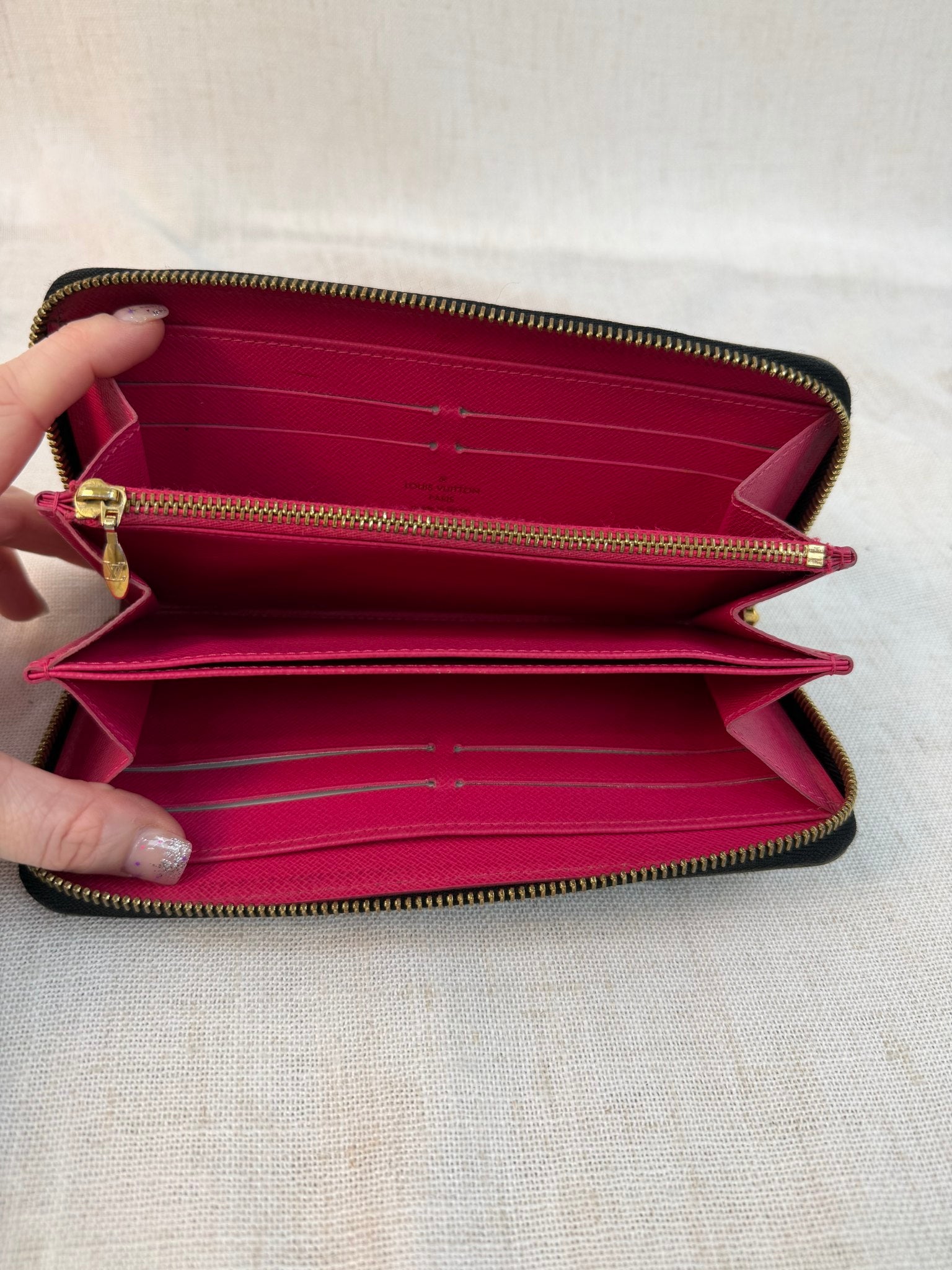 Louis Vuitton Black Multicolor Zippy Wallet