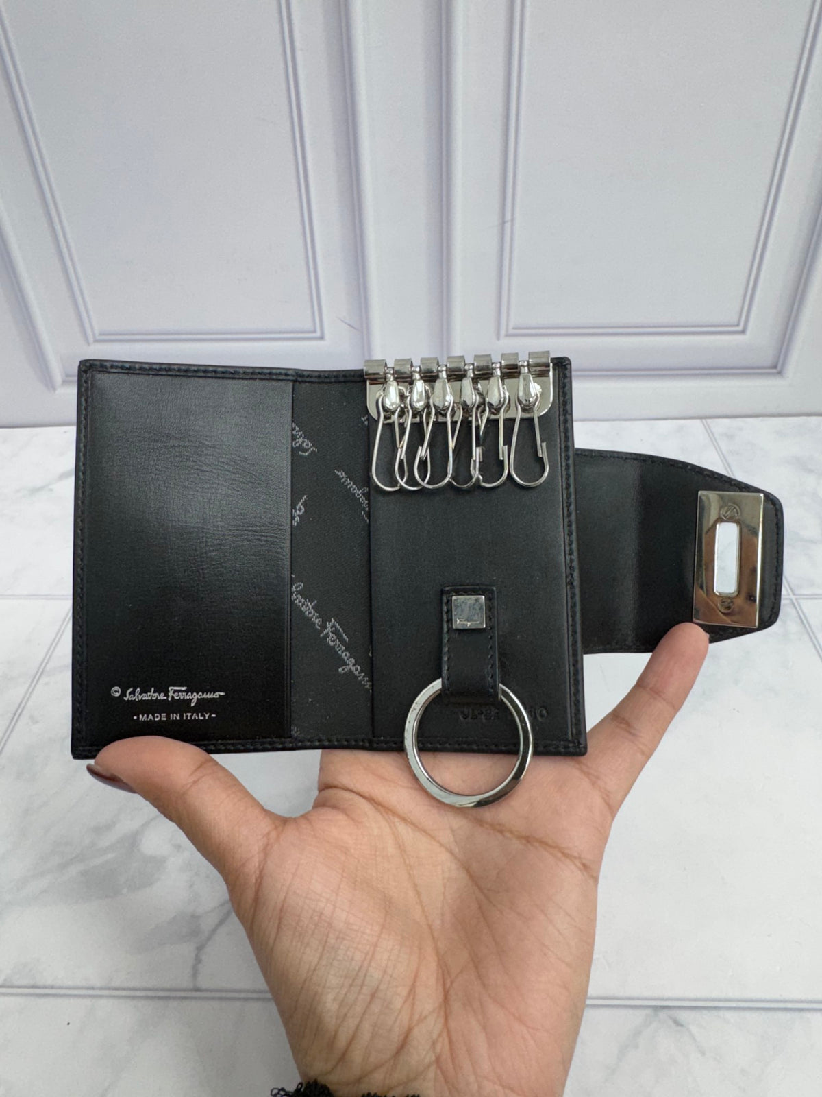 Salvatore Ferragamo Black Leather 6 Ring Key Holder
