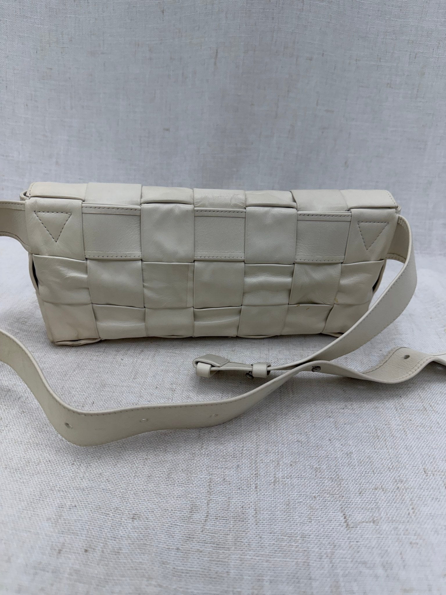 Bottega Veneta Ivory Intrecciato Leather Cassette Beltbag